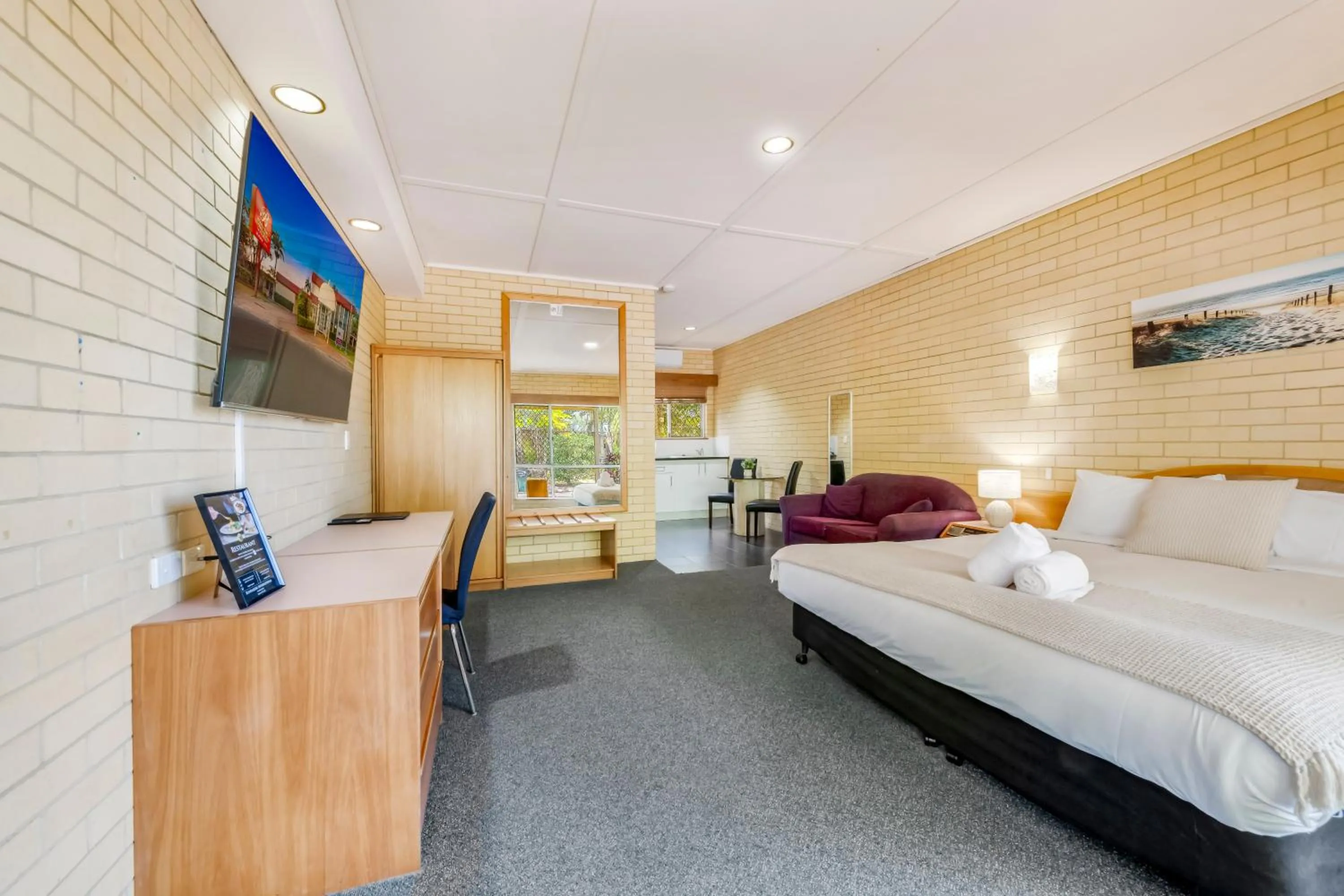 Bed in Bundaberg International