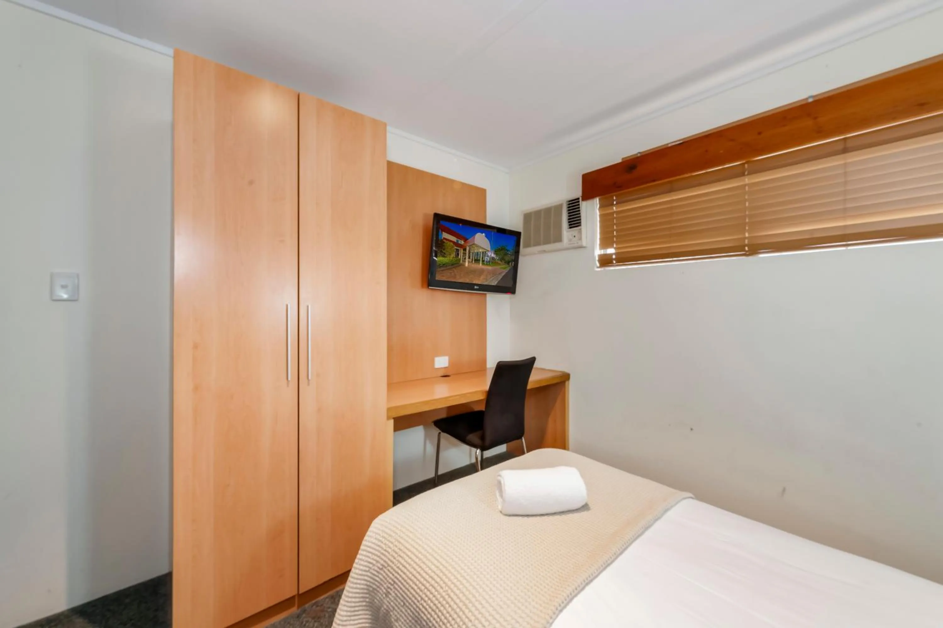 Bed in Bundaberg International