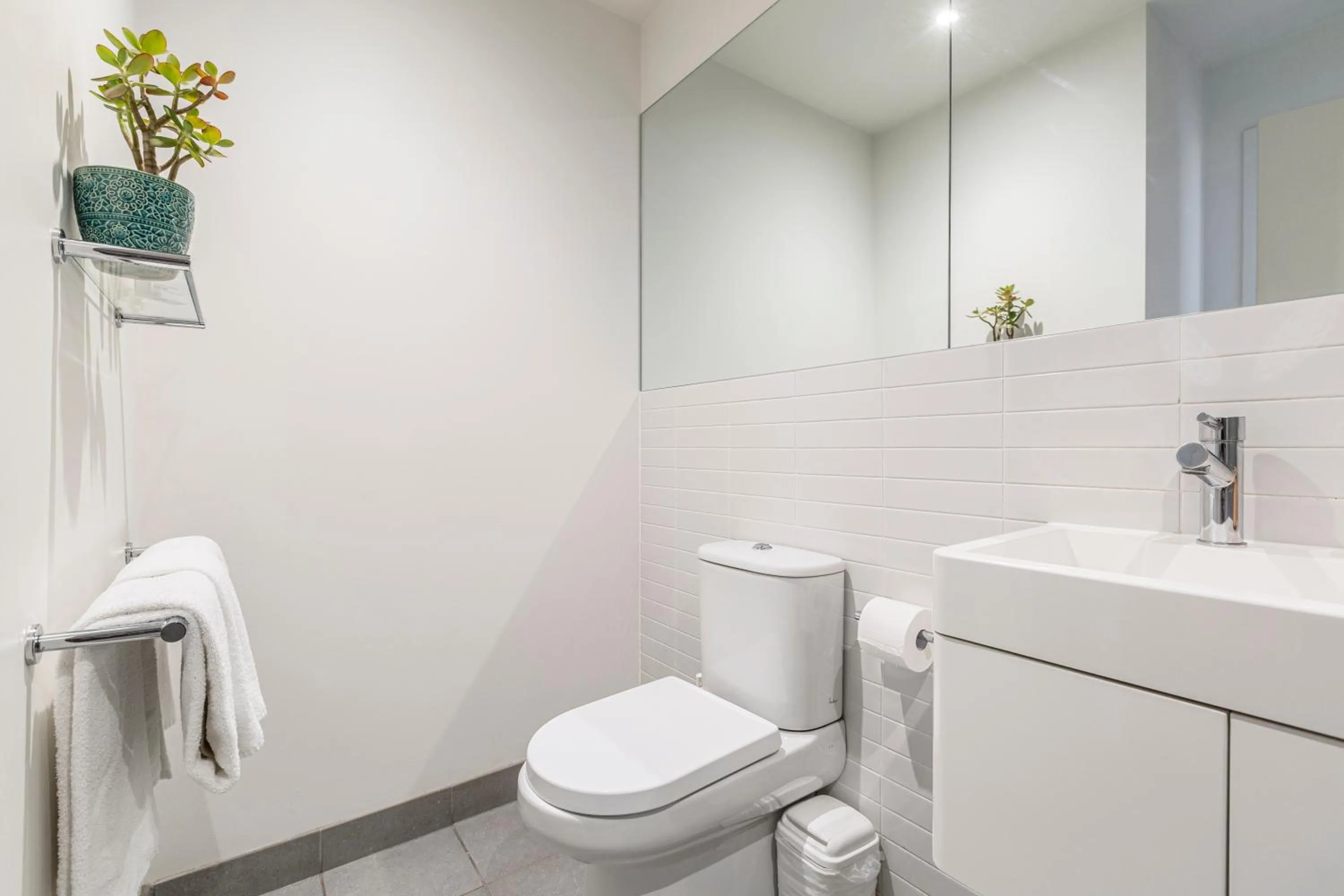 Toilet in Punthill Oakleigh