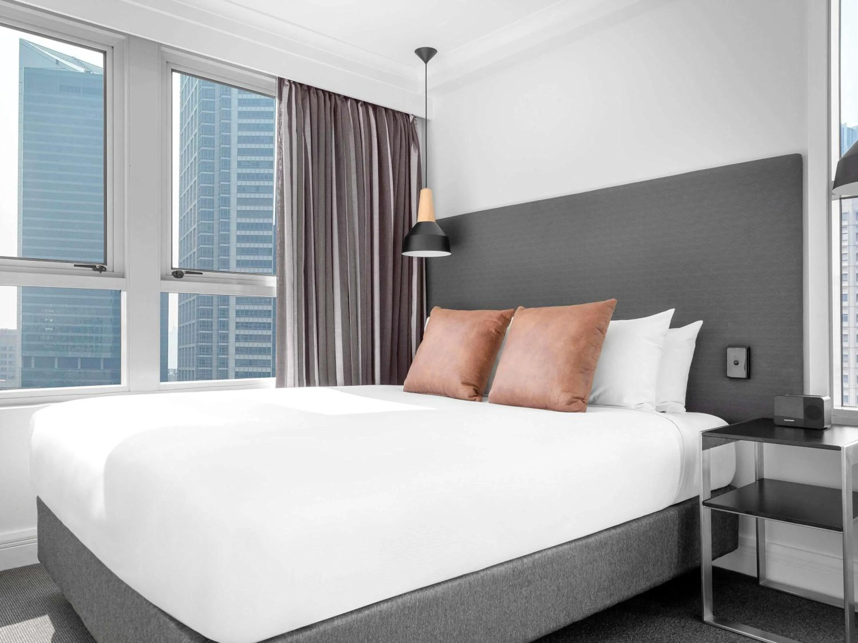 Bedroom, Bed in Mantra on Kent