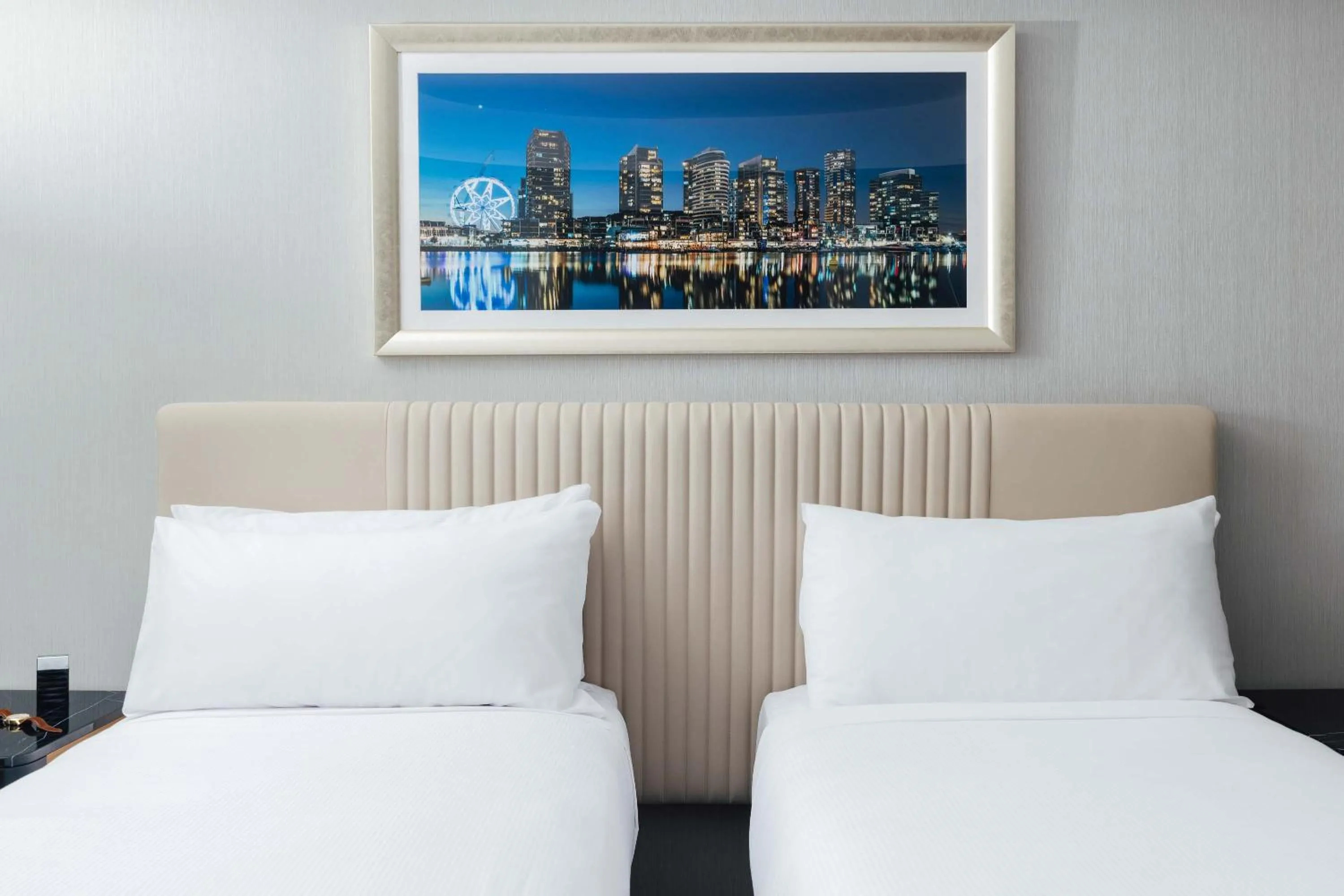 Bed in Mantra Melbourne Airport