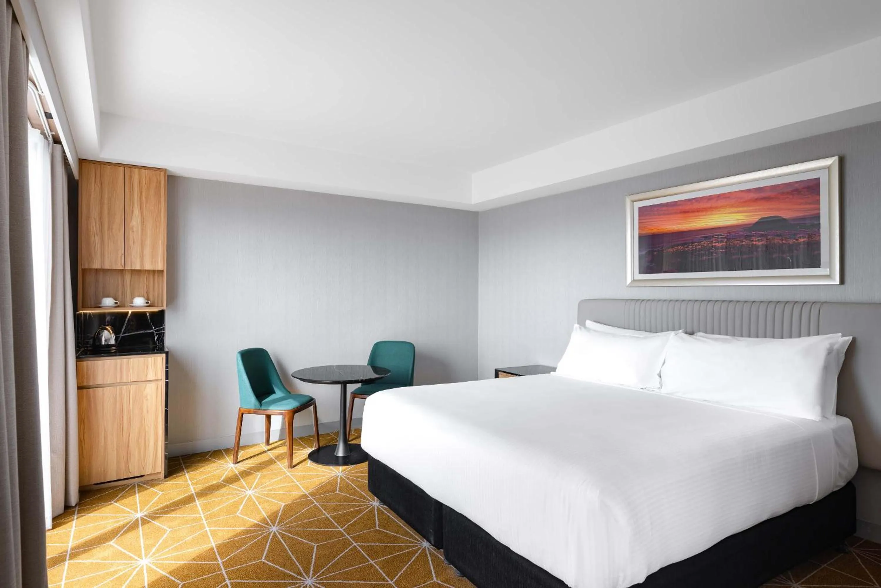 Bed in Mantra Melbourne Airport