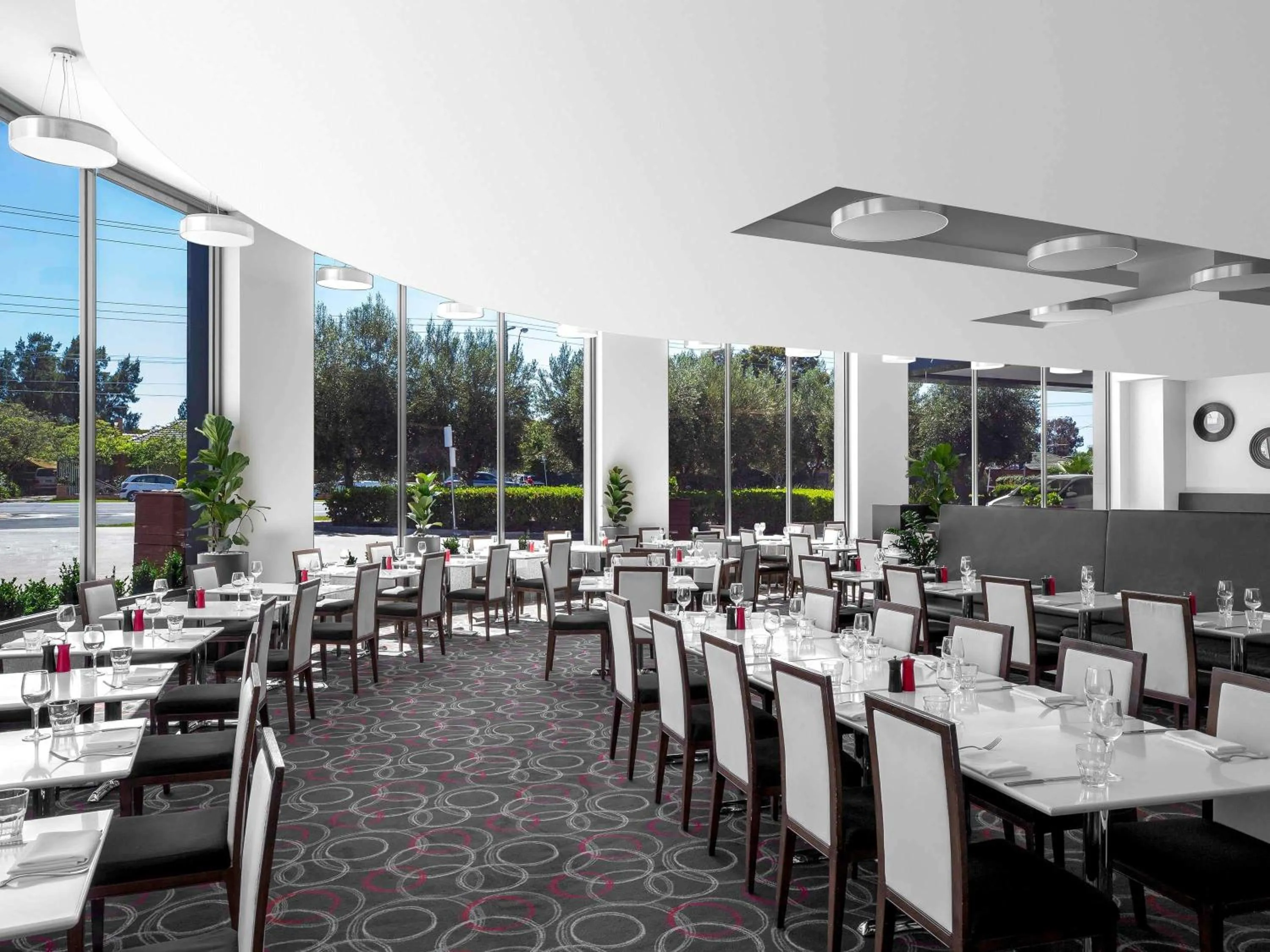 Property building in Mantra Melbourne Airport