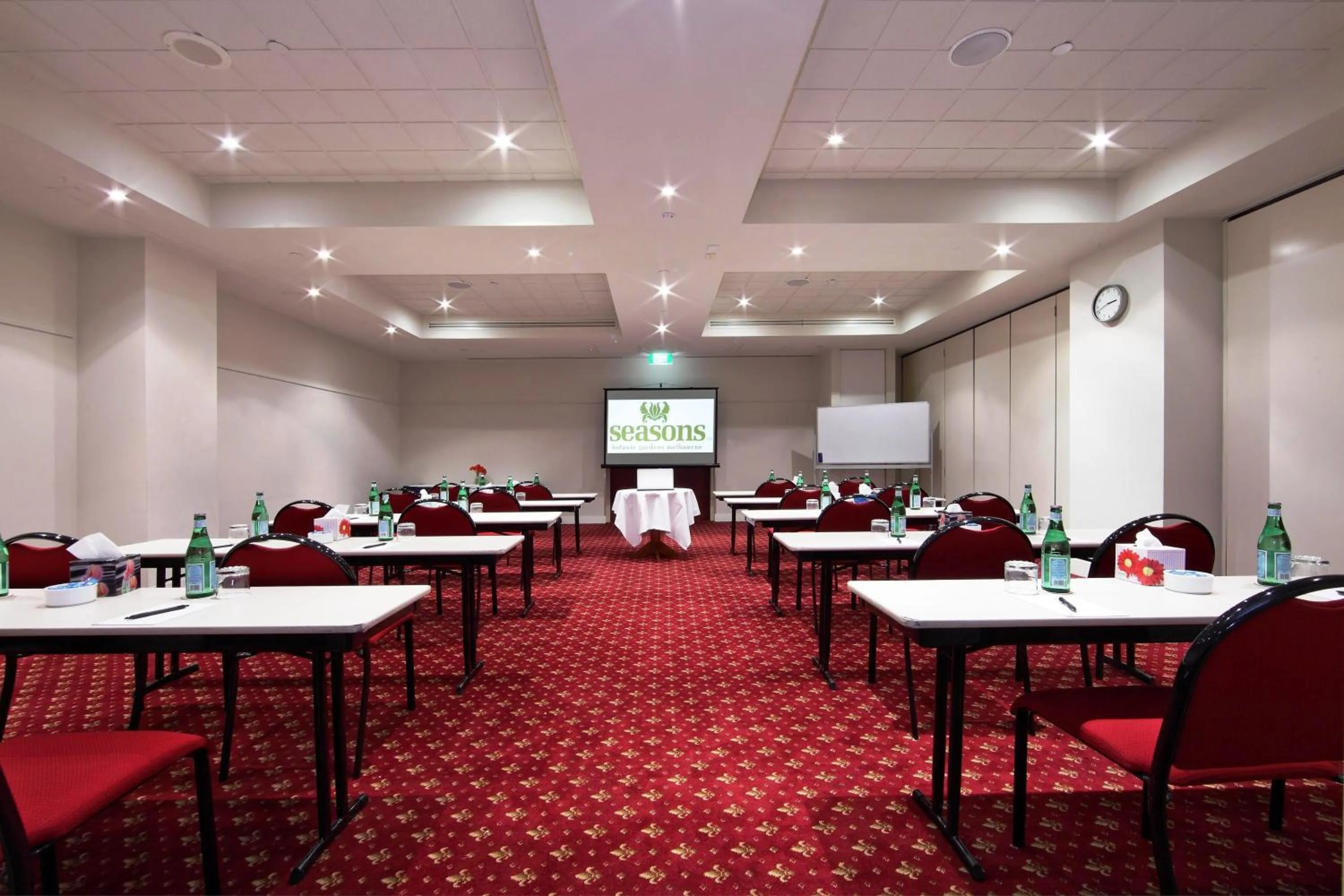 Business facilities in Seasons Botanic Gardens