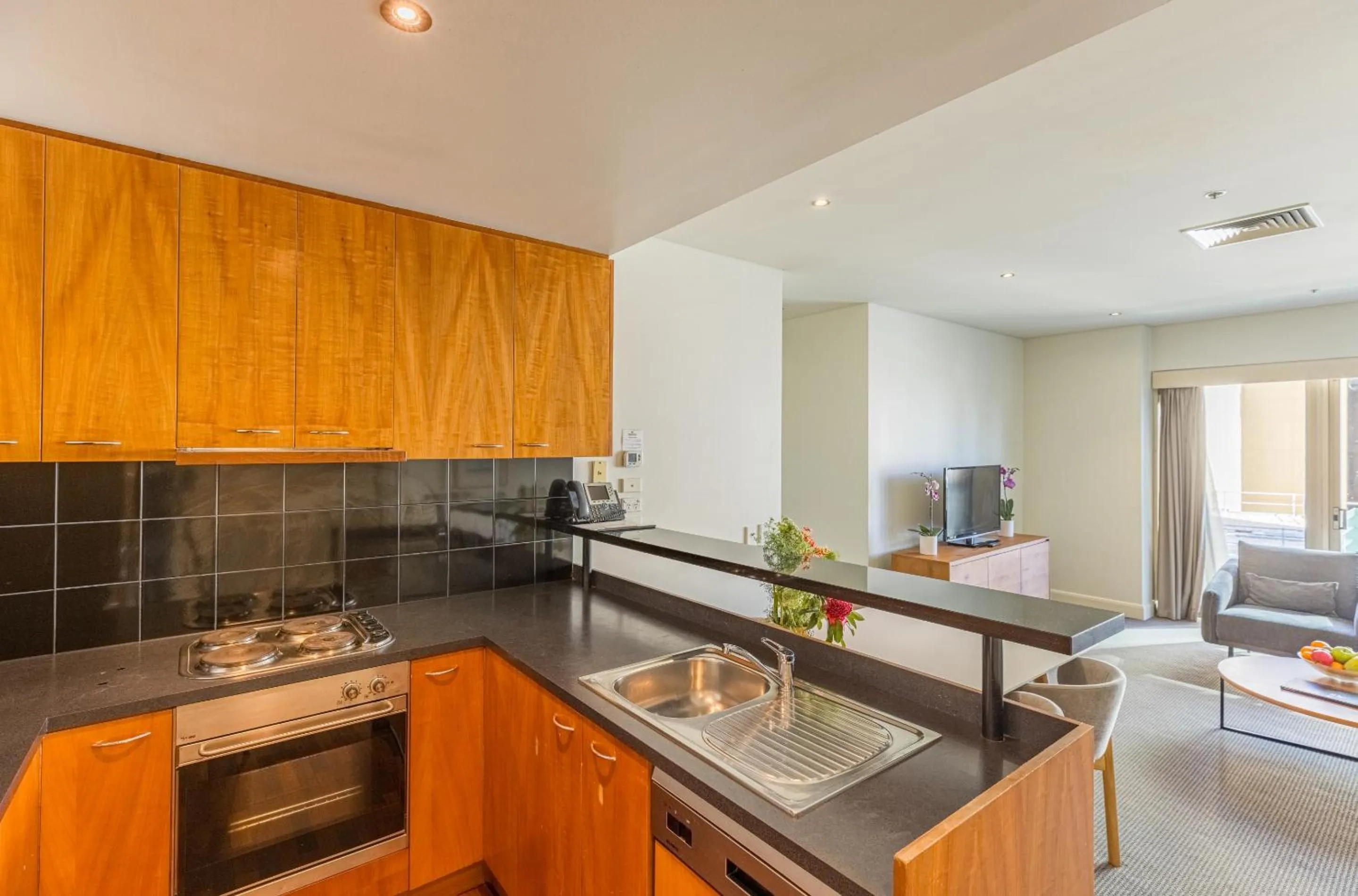 Kitchen or kitchenette in Seasons Botanic Gardens