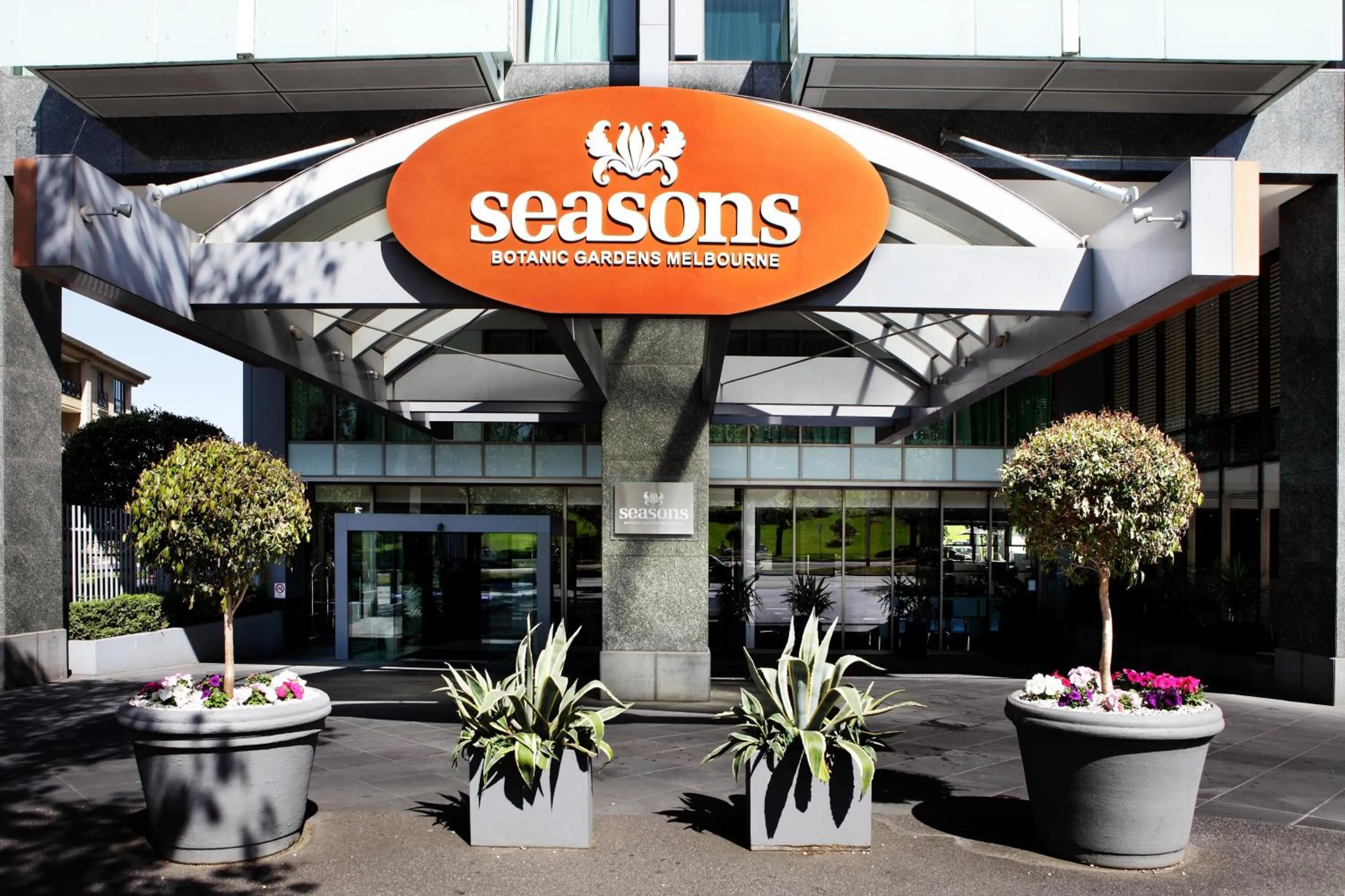 Restaurant/places to eat in Seasons Botanic Gardens