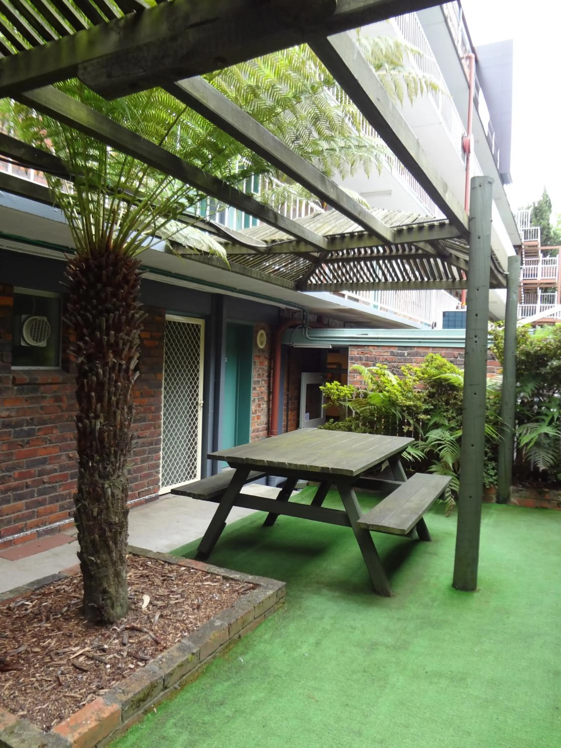 Garden in Adina Place Motel Apartments