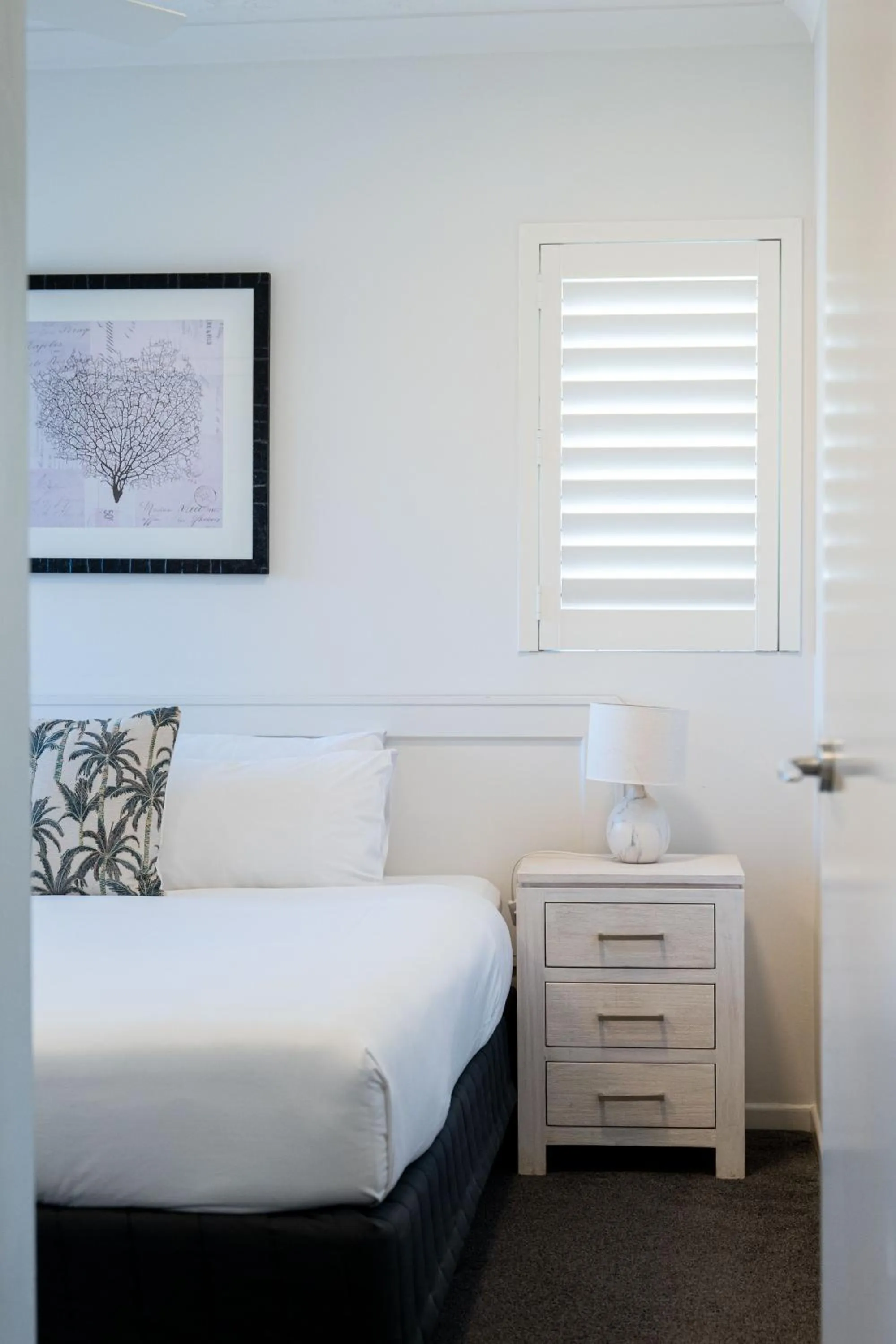 Bed in Twin Quays Noosa