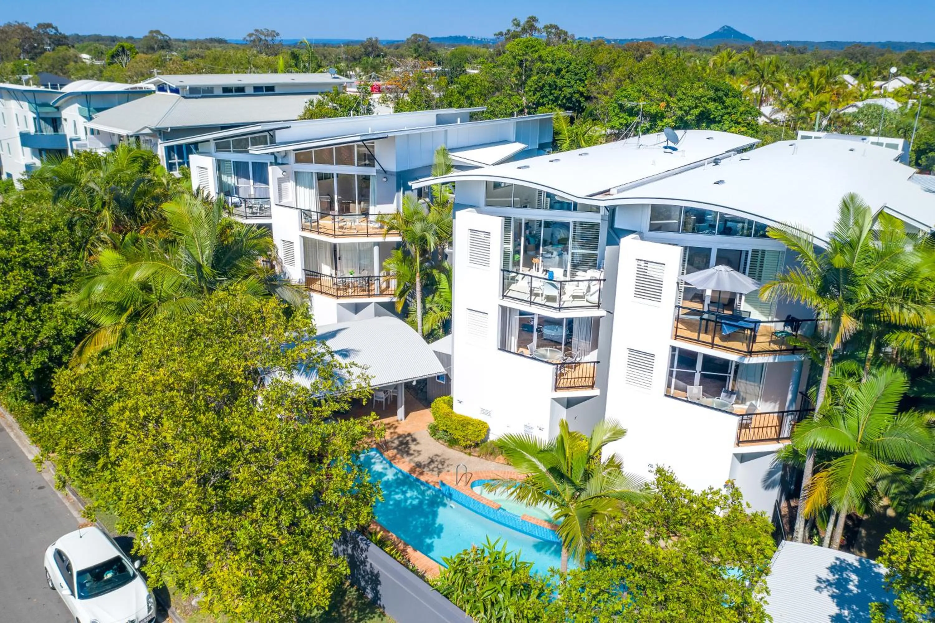 Bird's eye view in Twin Quays Noosa