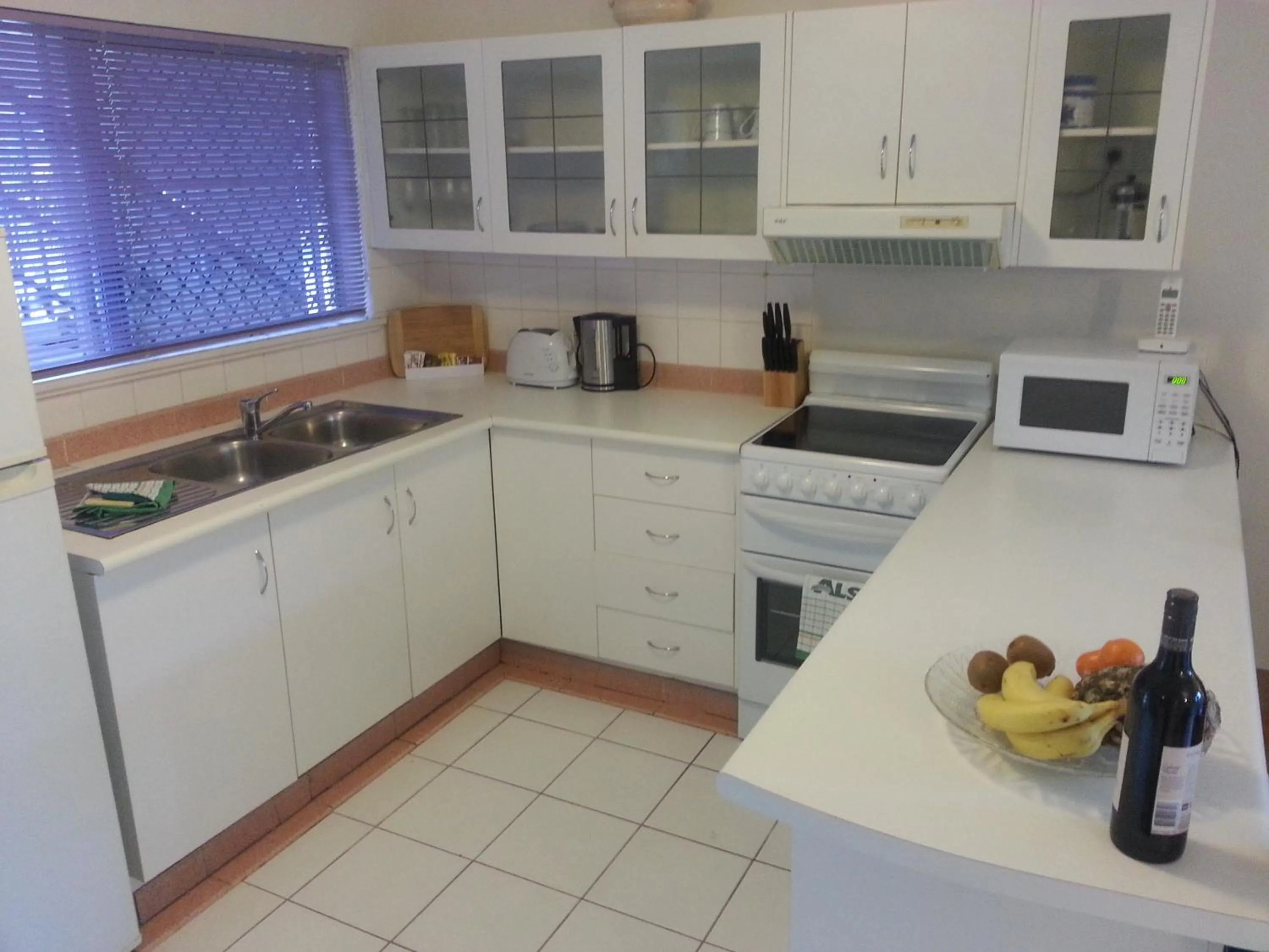 Kitchen or kitchenette in Clifton Sands Holiday Units