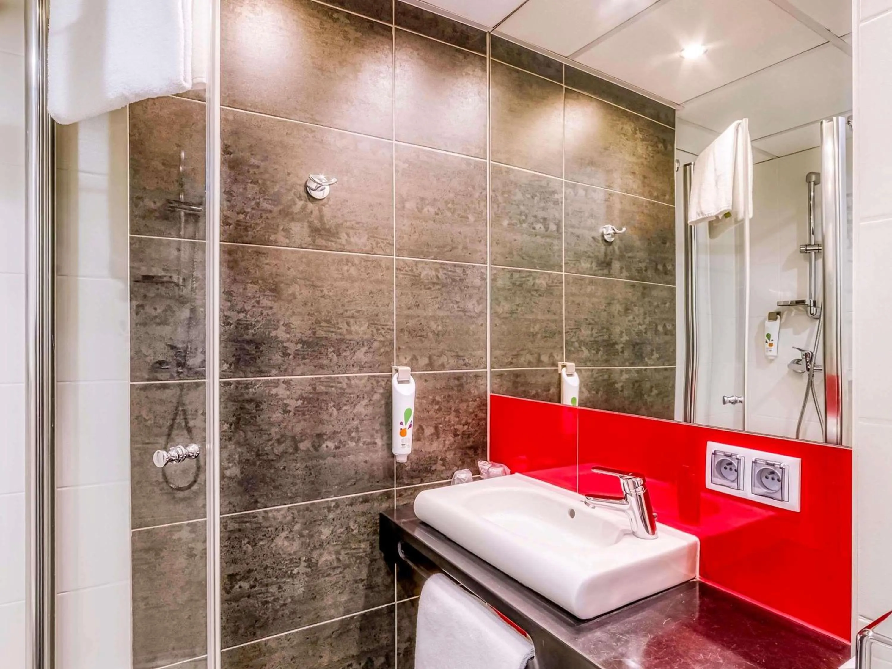 Bedroom in ibis Styles Bielsko Biala