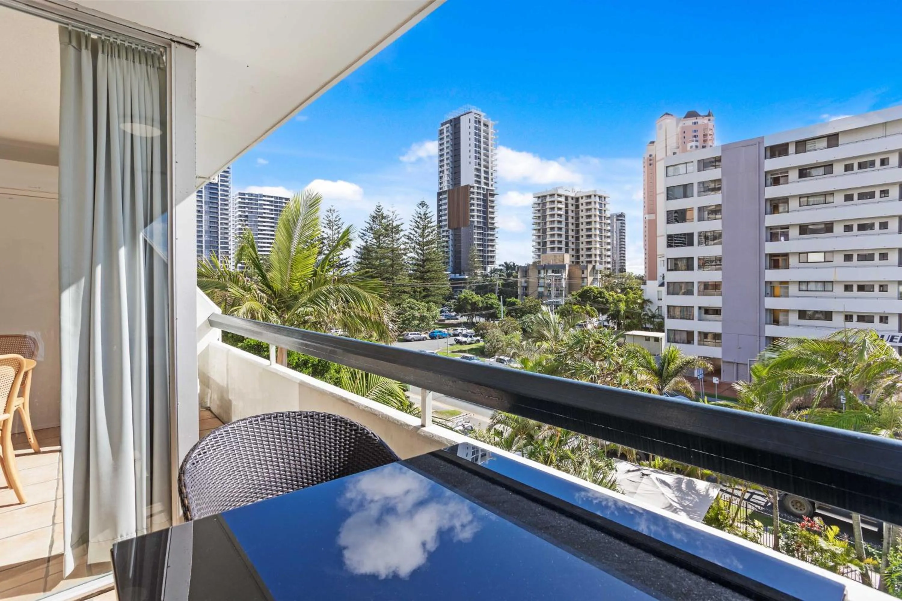 Balcony/Terrace in Hi Ho Beach Apartments on Broadbeach