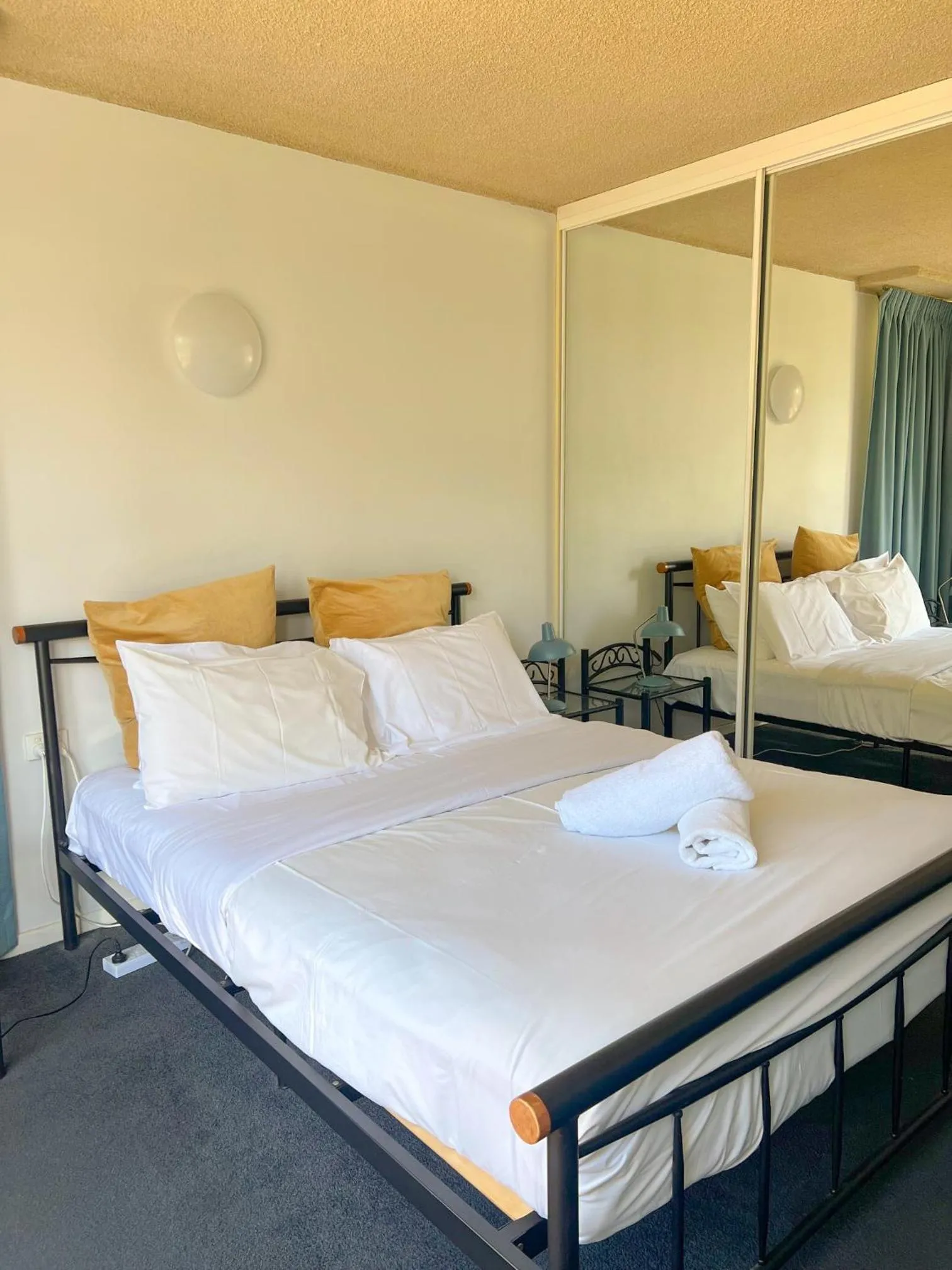 Bed in Hi Ho Beach Apartments on Broadbeach