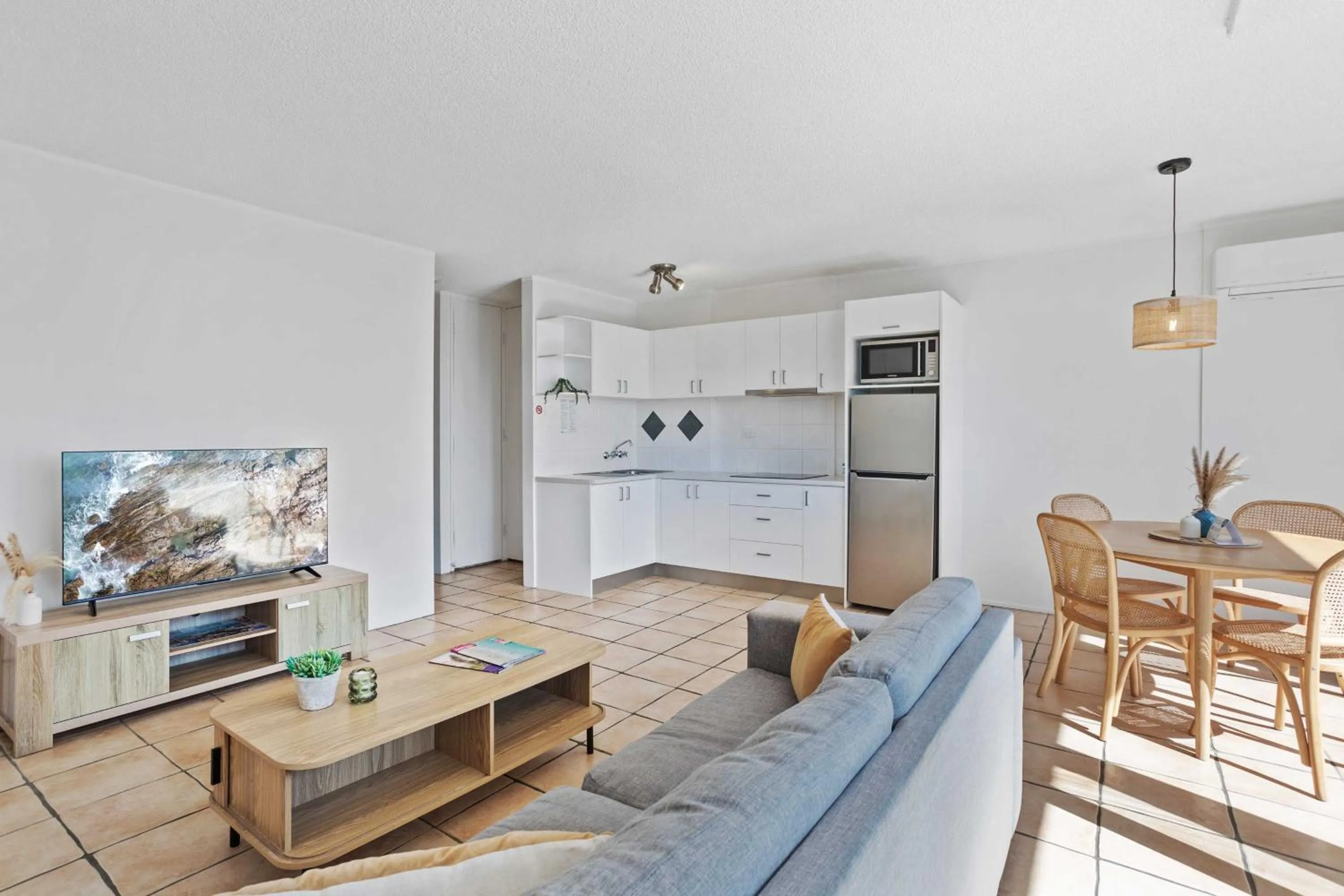 Living room in Hi Ho Beach Apartments on Broadbeach