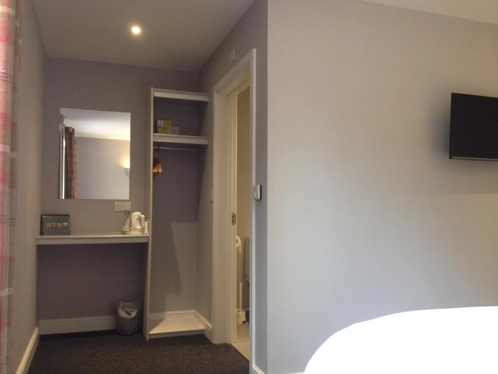 Decorative detail, Bed in Woodland Waters