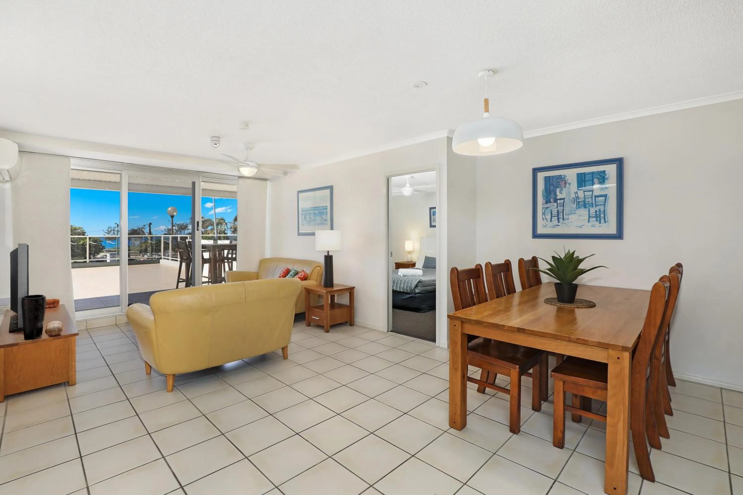 TV and multimedia in Elouera Tower