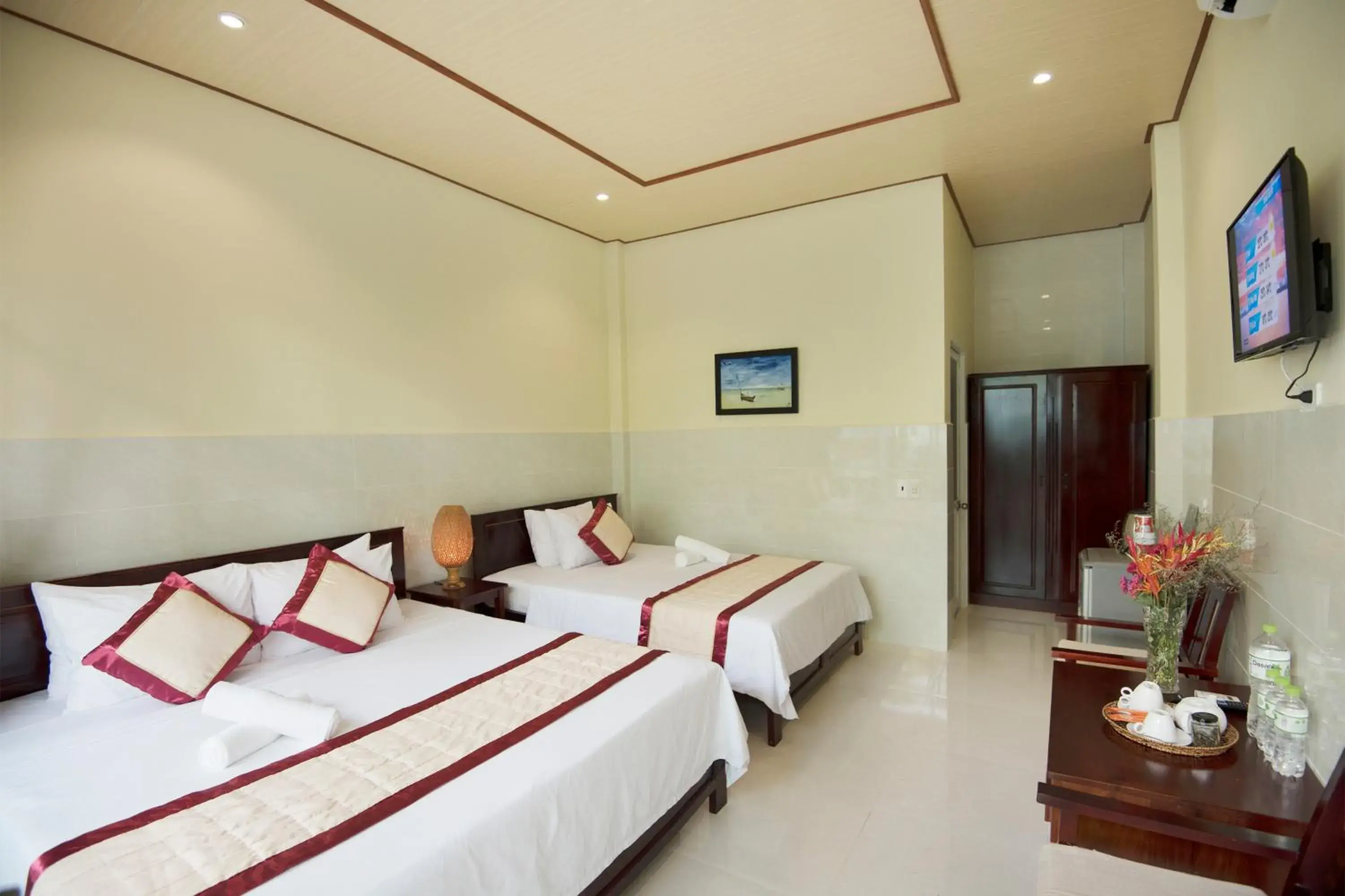 Triple Bungalow in Sunlight Bungalow Triple Bungalow in Sunlight Bungalow