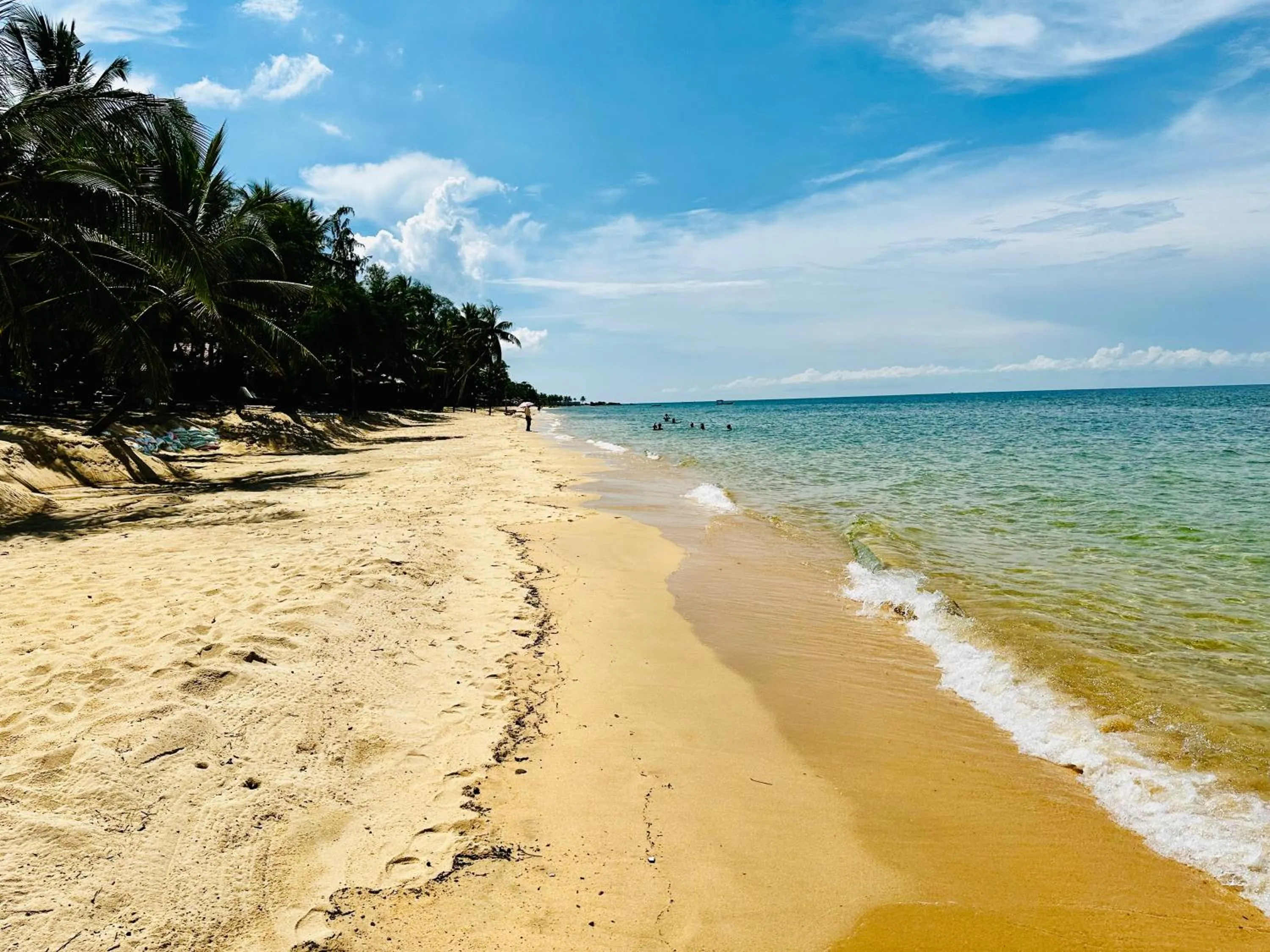 Beach in Sunlight Bungalow