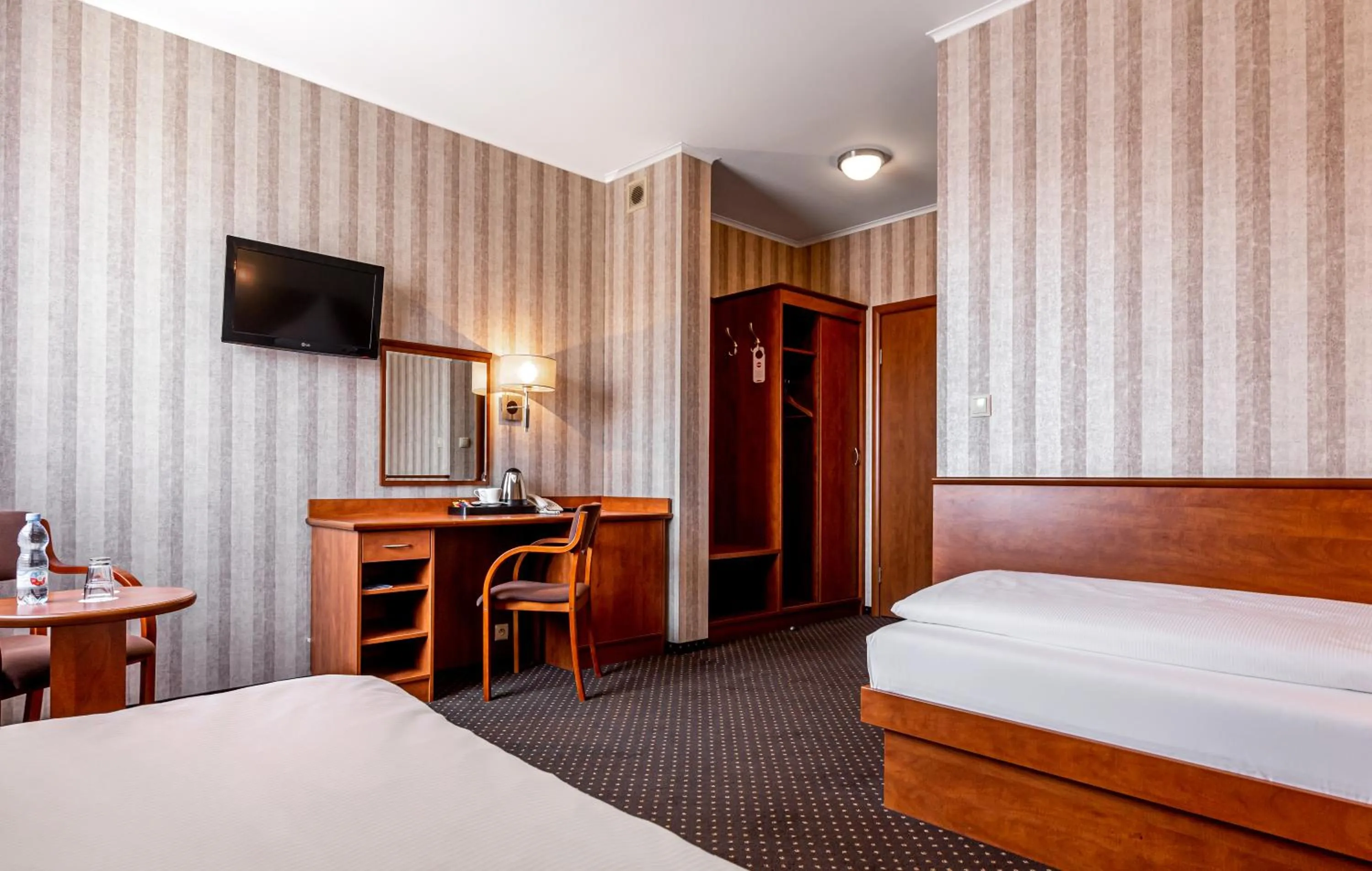 Photo of the whole room, Bed in Premium Hotel Bacero Wrocław