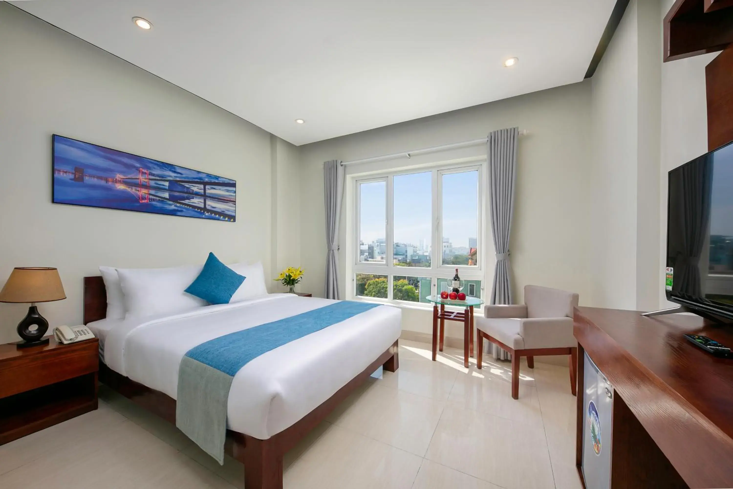 Deluxe Double Room with Bath in Gio Bien 2 Hotel by THG Deluxe Double Room with Bath in Gio Bien 2 Hotel by THG