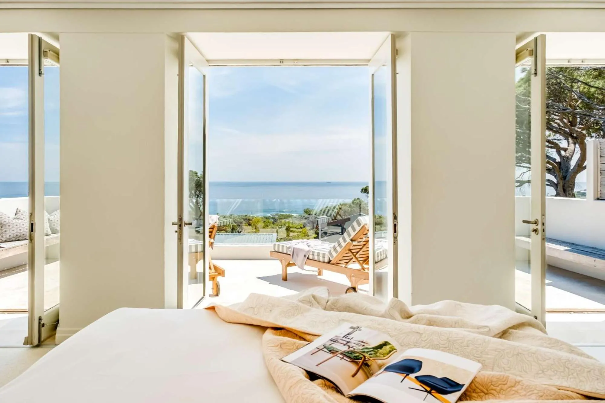 Bed in Villa Olivier