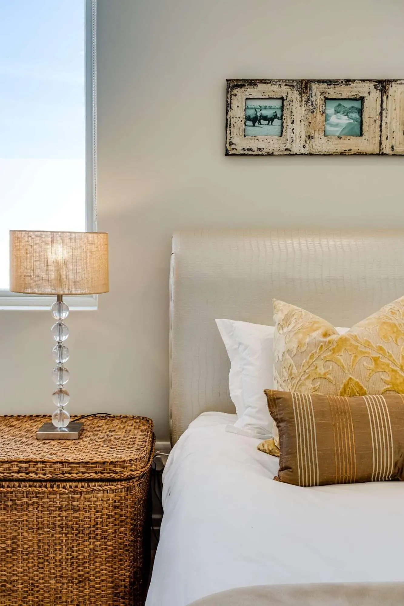 Bed in Villa Olivier