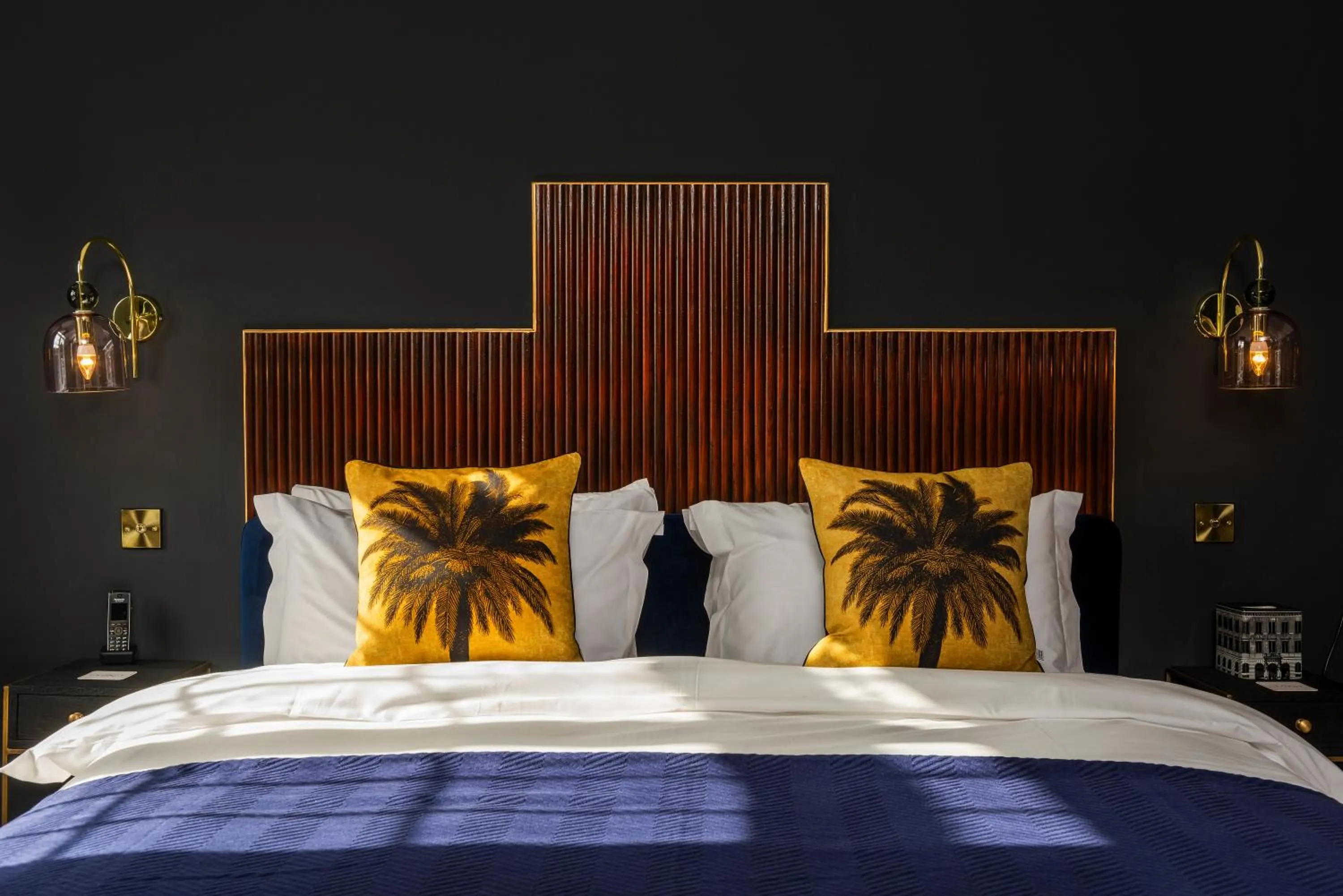 Bedroom, Bed in The George Hotel