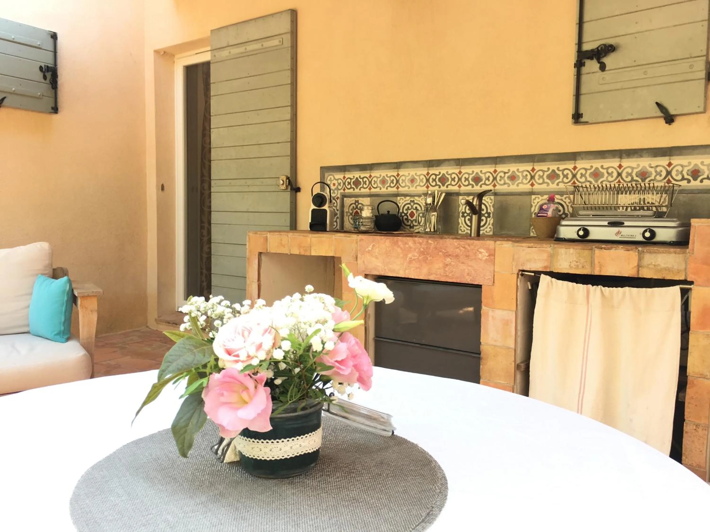 Dining area in Bastide Sainte Trinide