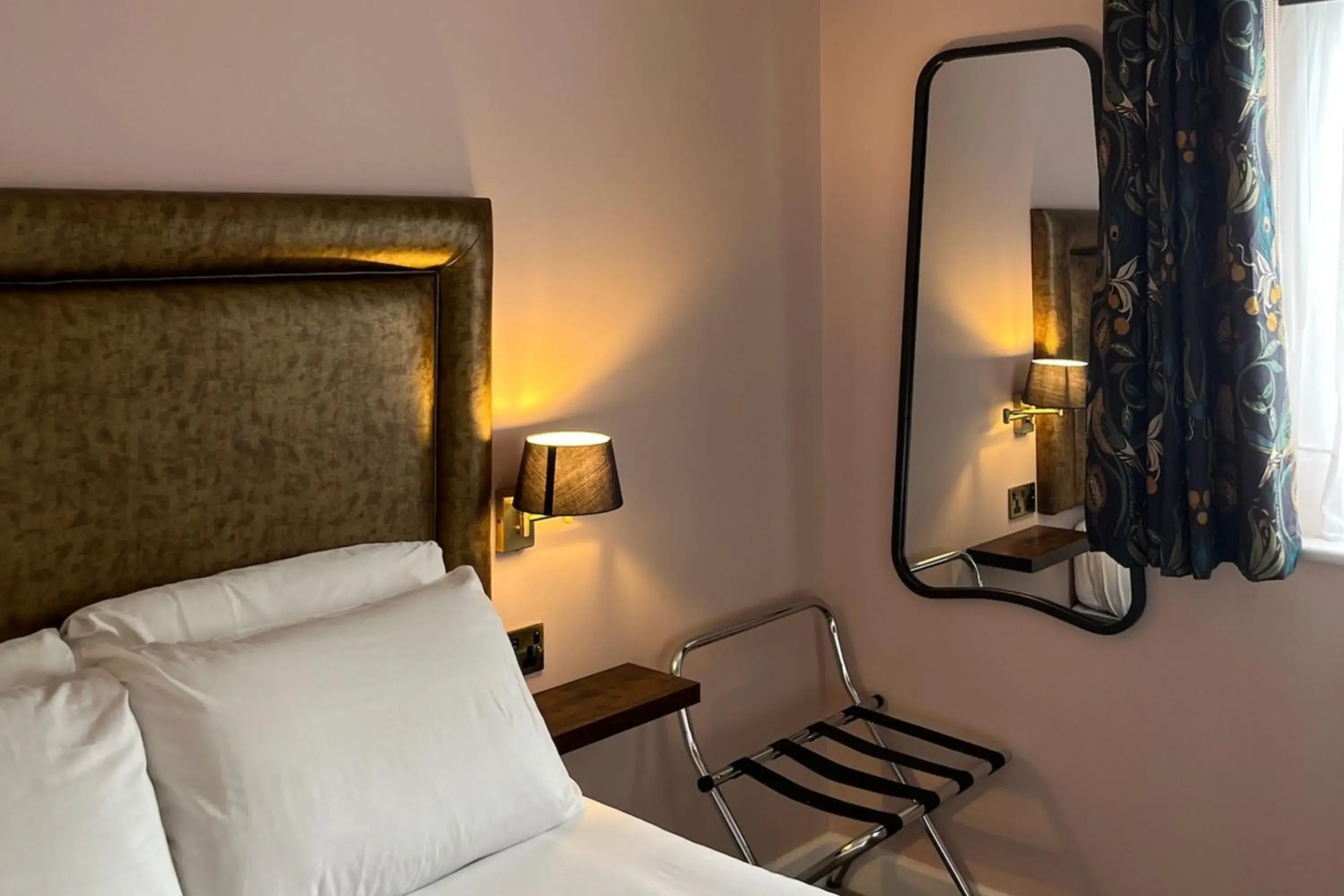 Twin Room in The Elizabeth House Hotel Twin Room in The Elizabeth House Hotel