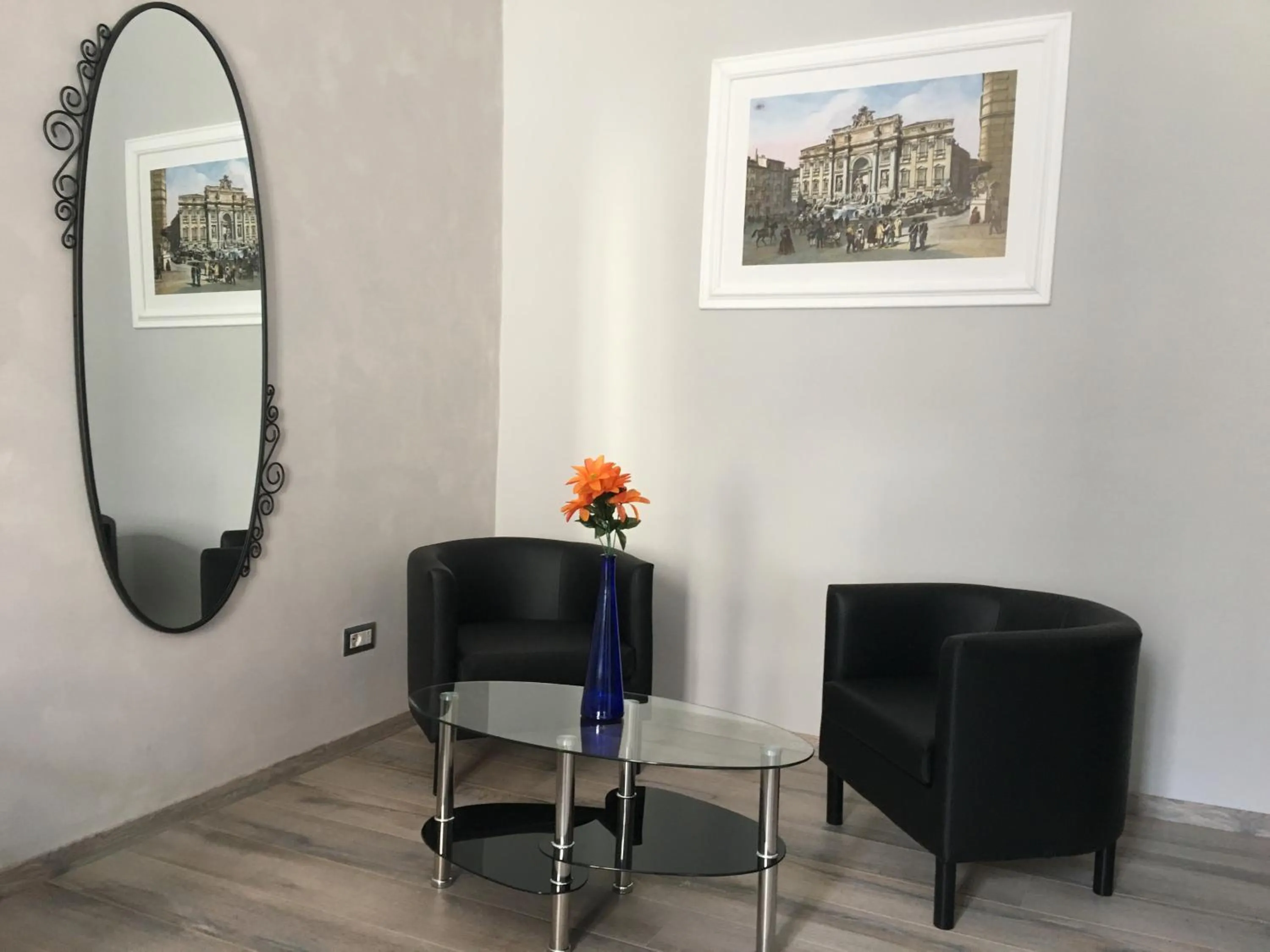 Photo of the whole room in Roma Veneto Relais