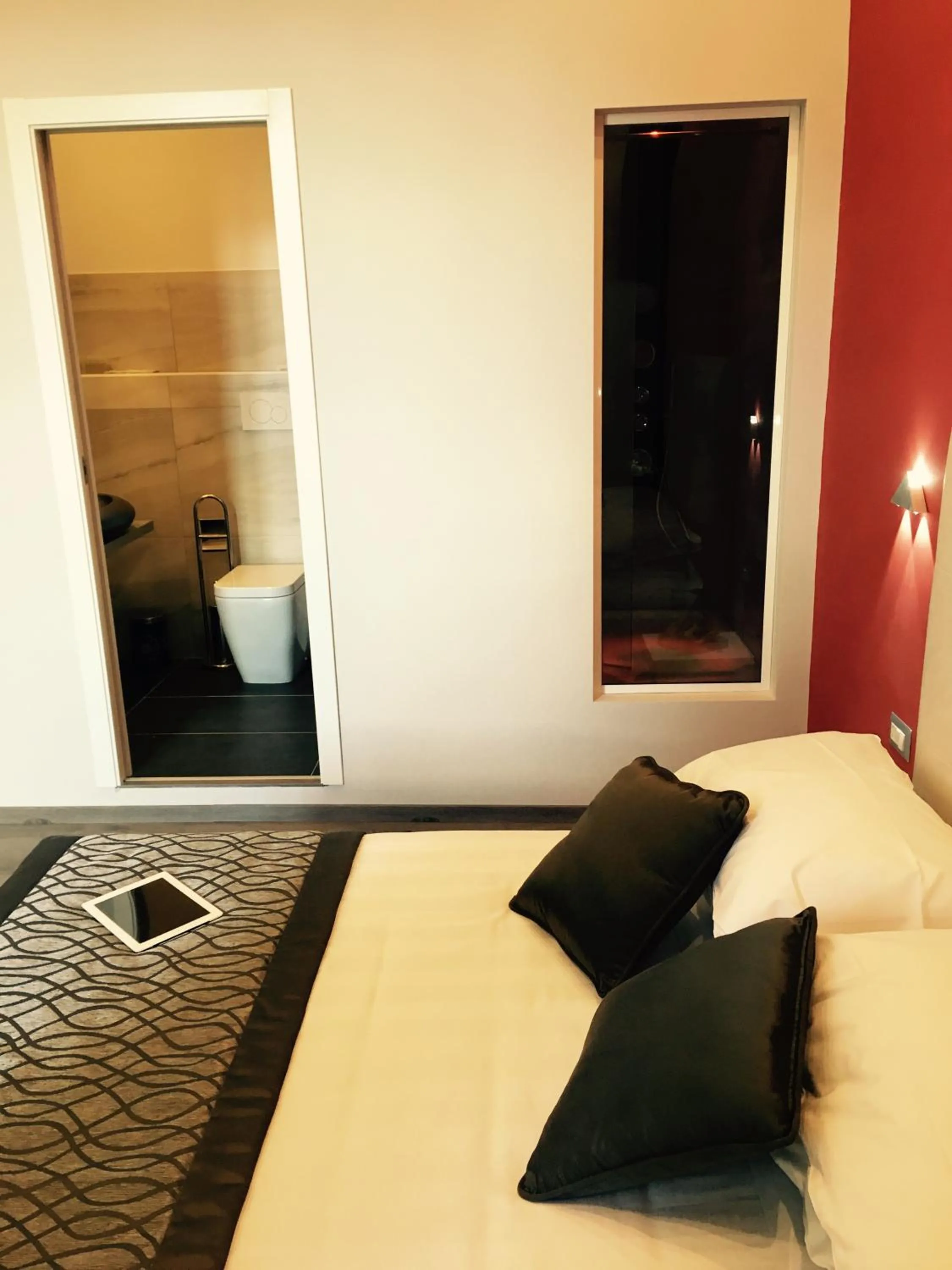 Photo of the whole room, Bed in Roma Veneto Relais