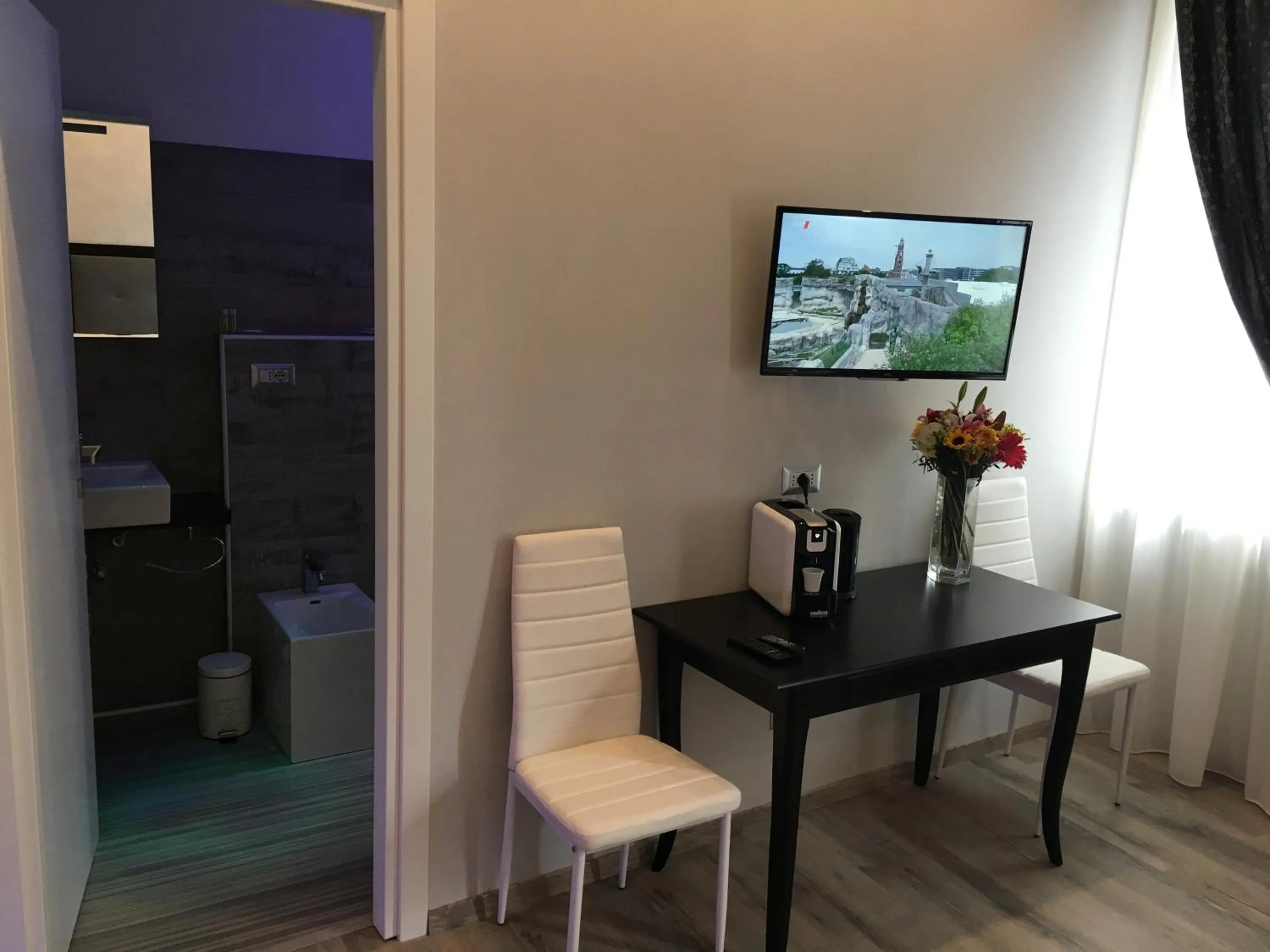 Photo of the whole room in Roma Veneto Relais