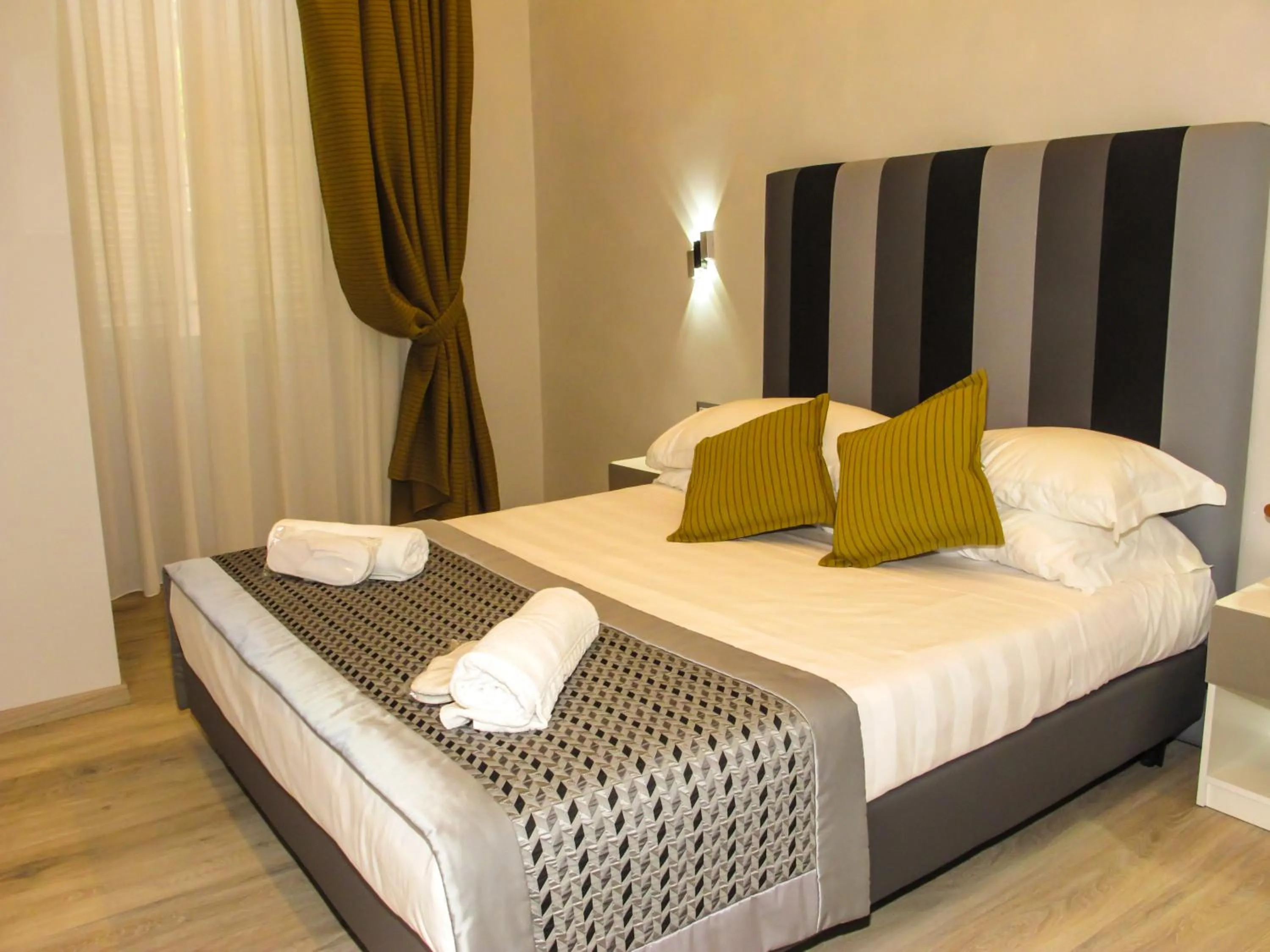 Bedroom, Bed in Roma Veneto Relais