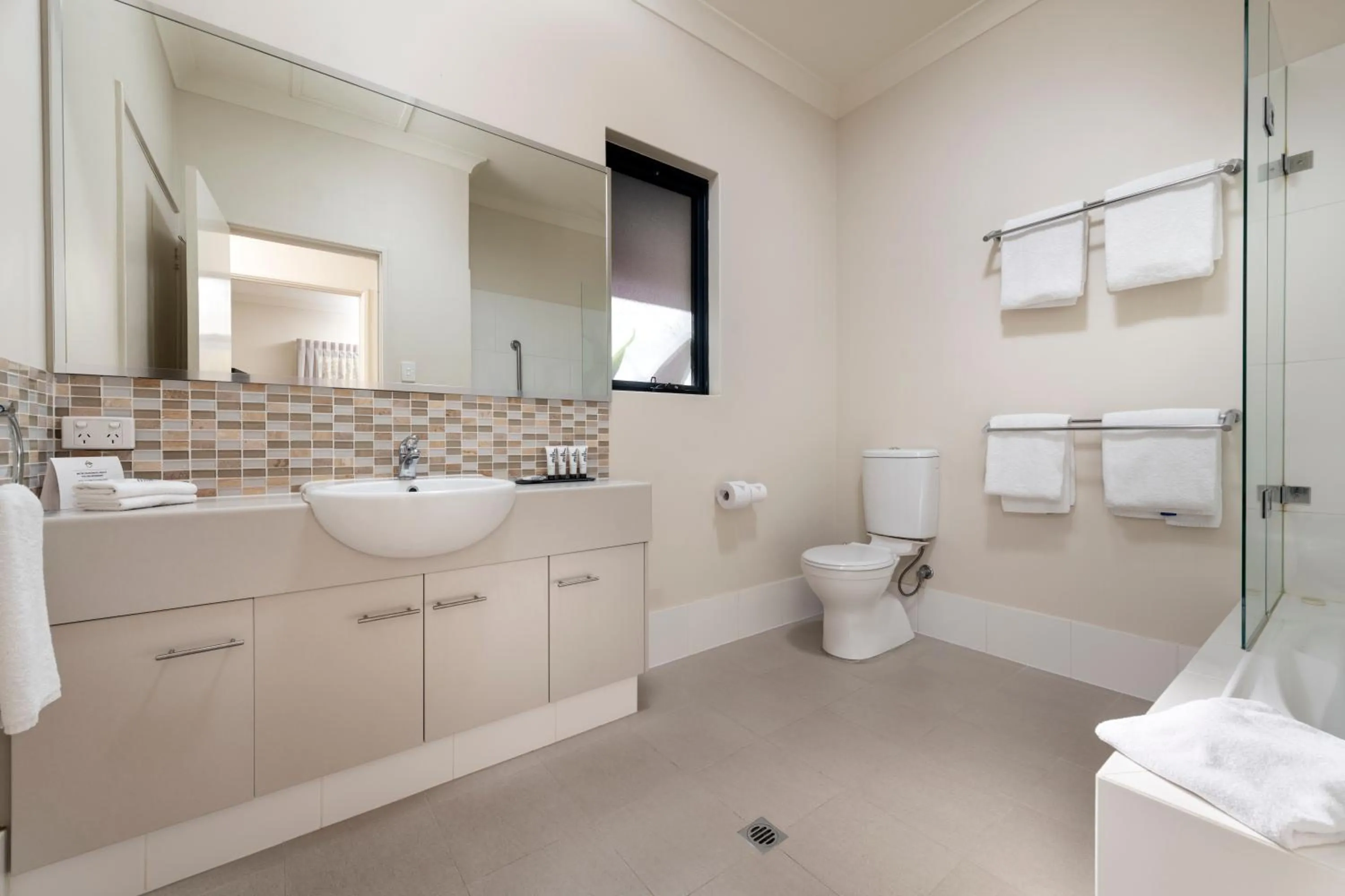 Shower in Quest Bunbury