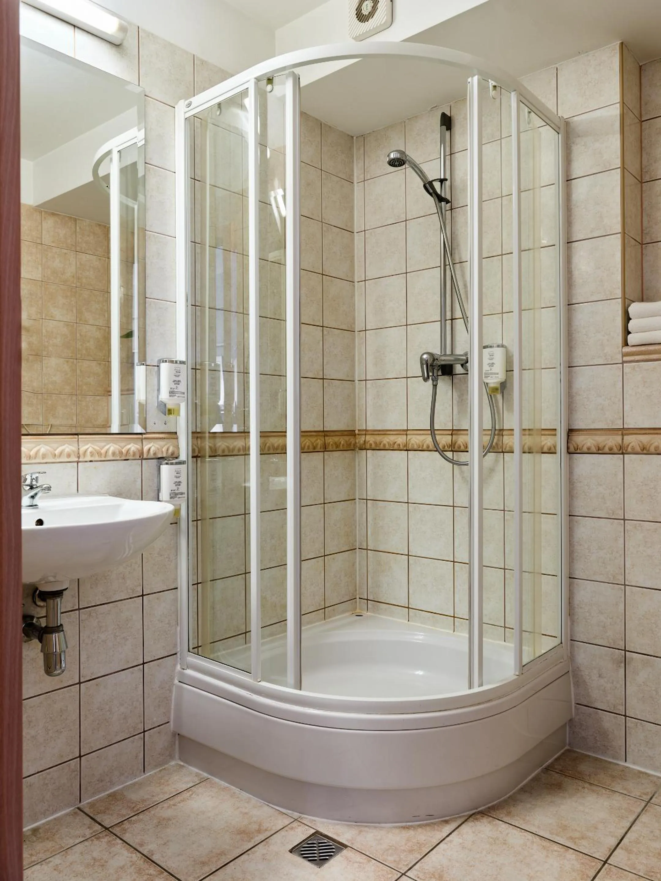 Bathroom in Hotel Great Polonia Kraków Airport