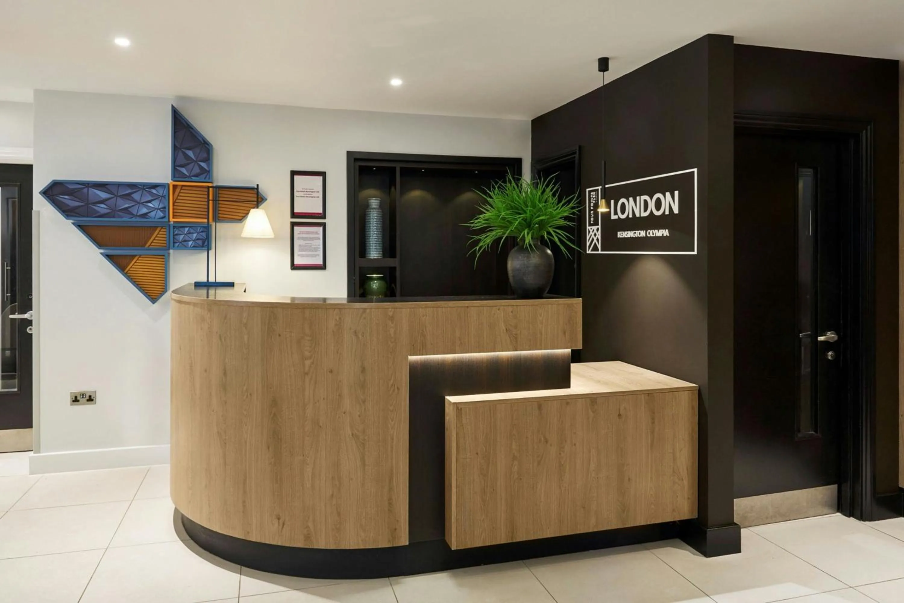 Lobby or reception in Four Points Flex by Sheraton London Kensington Olympia