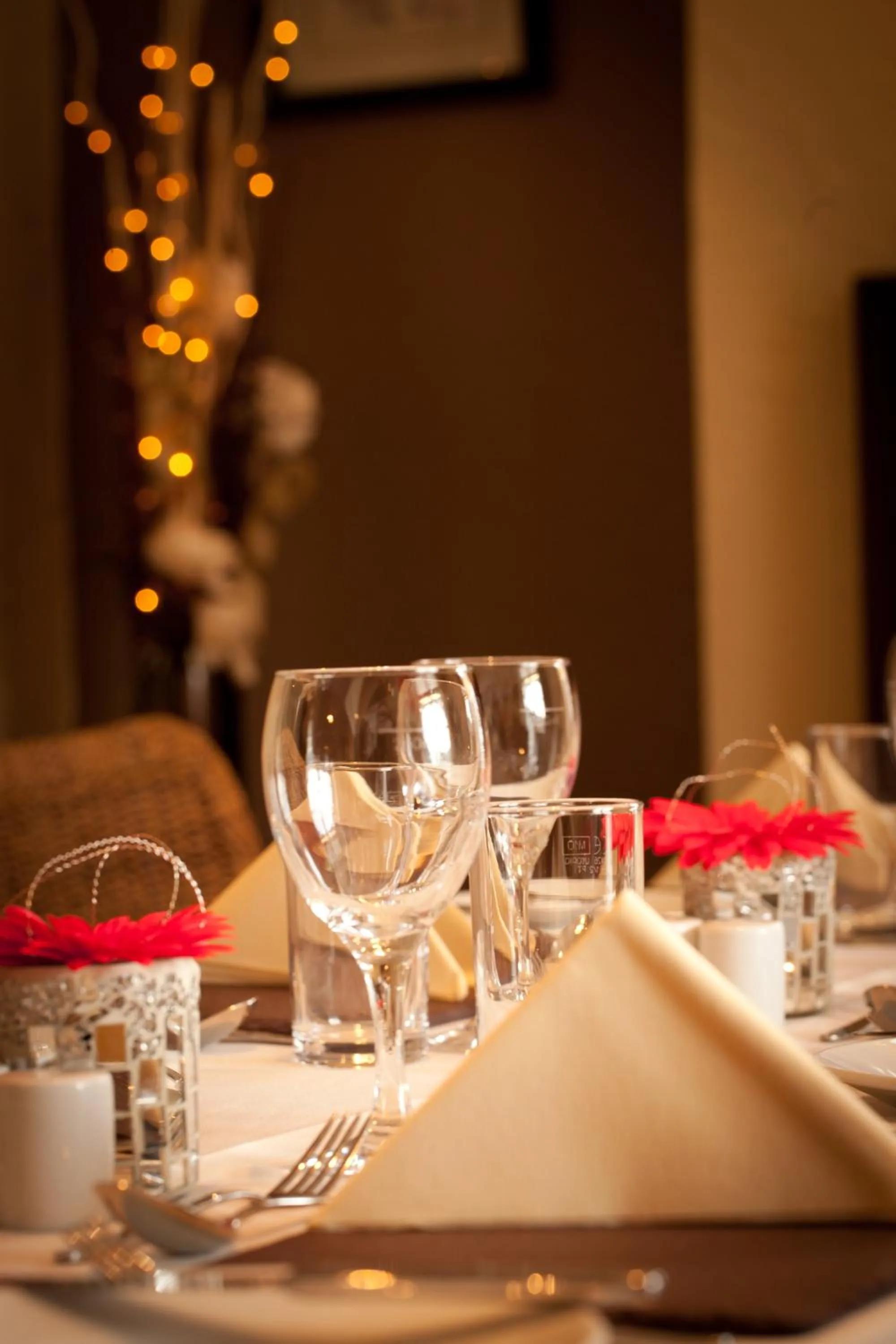 Restaurant/places to eat in The Lamplighter Dining ~ Rooms