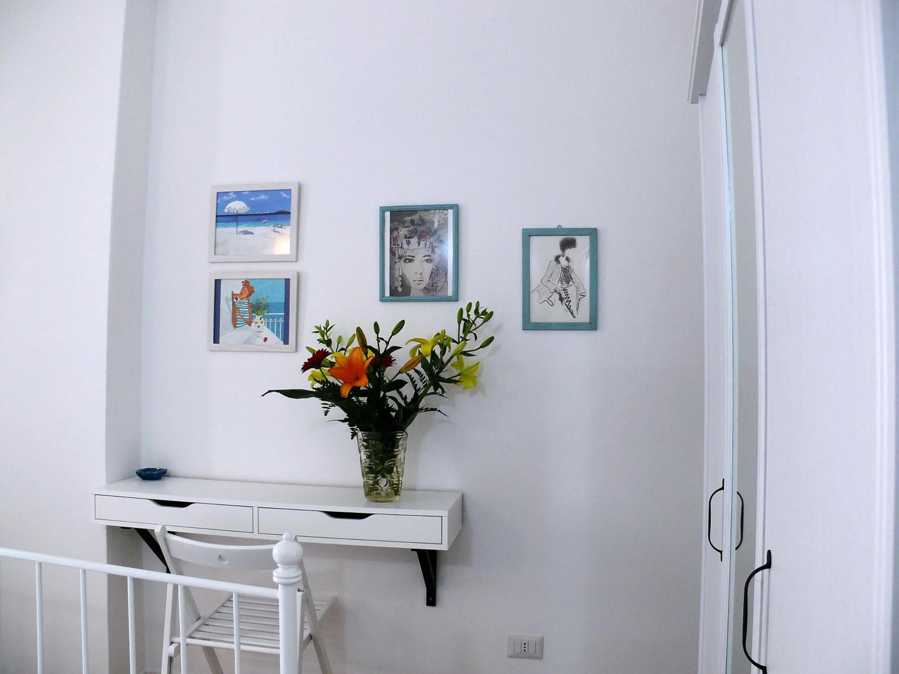 Decorative detail in Invito al viaggio