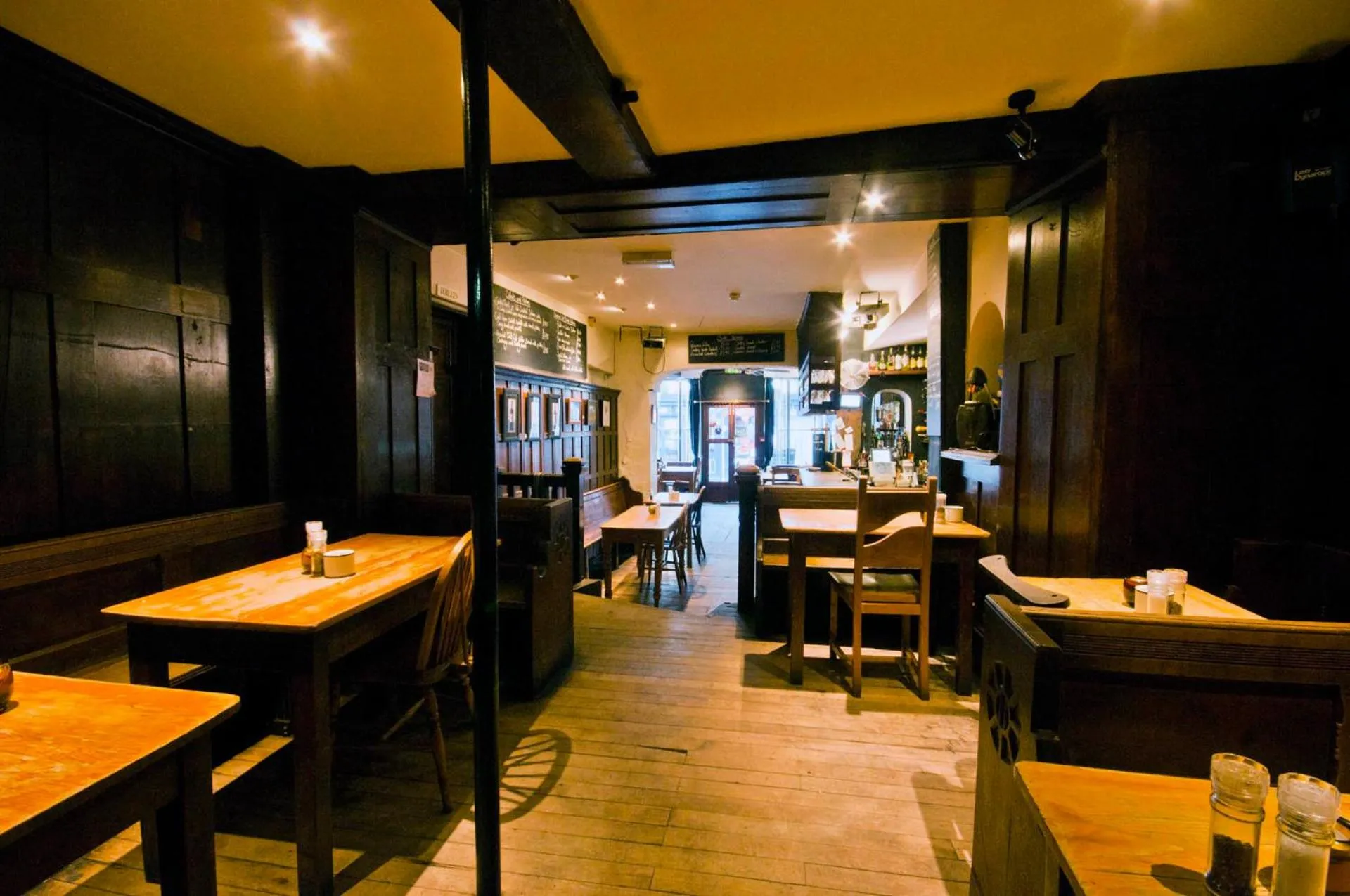 Photo of the whole room in Gales Of Llangollen