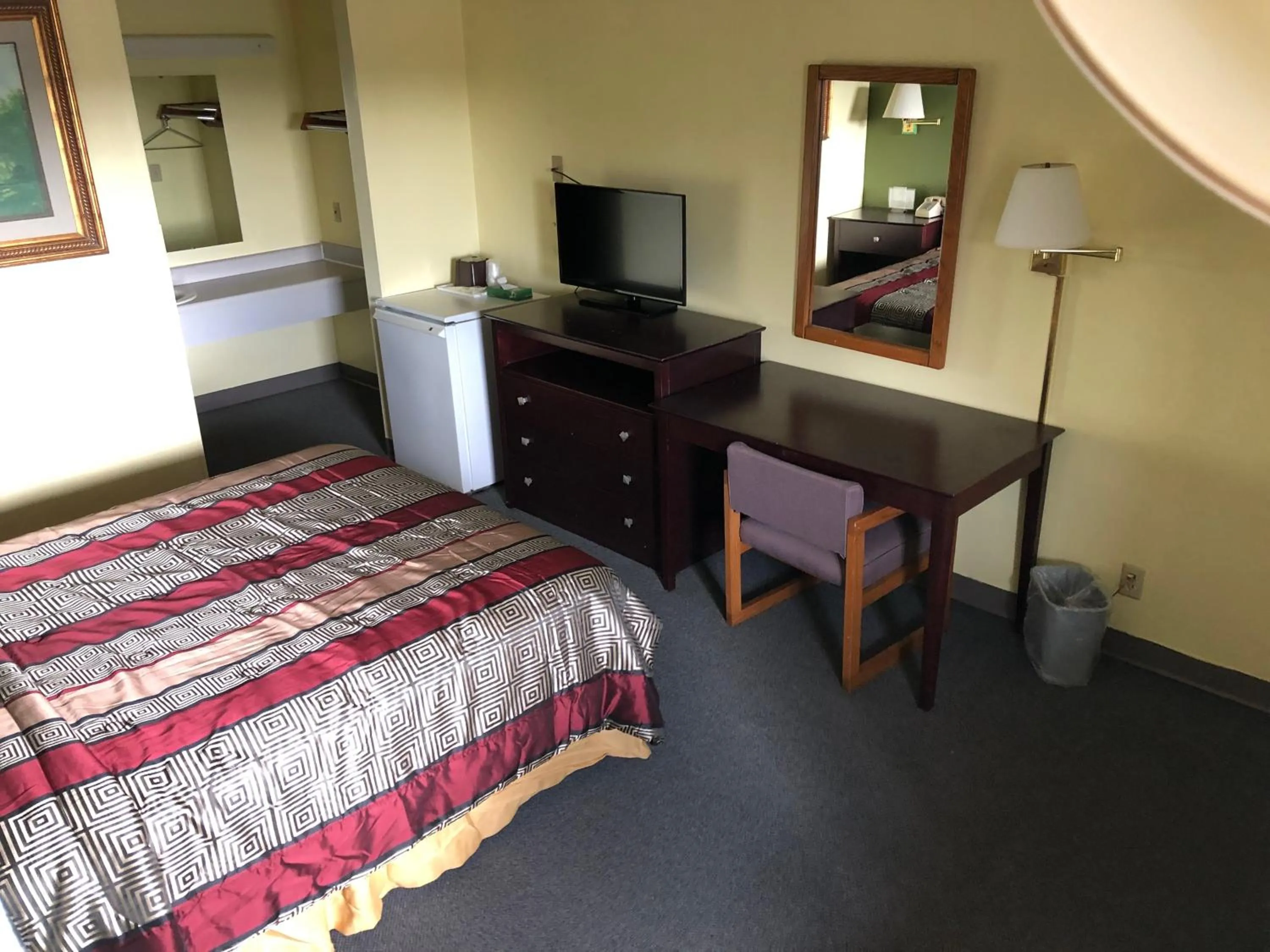 Bed in Salt Creek Inn