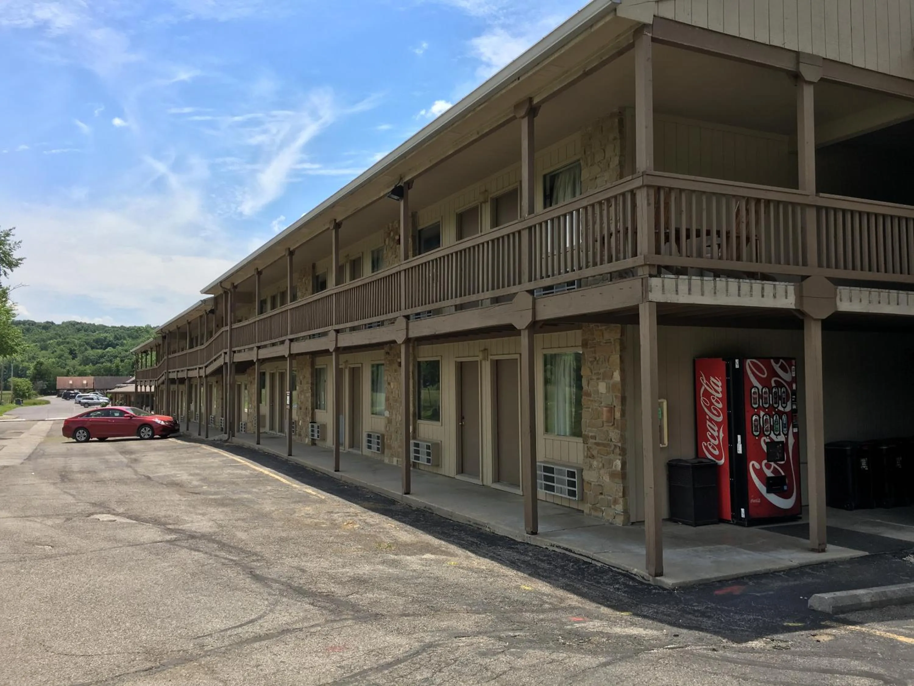 Property building in Salt Creek Inn
