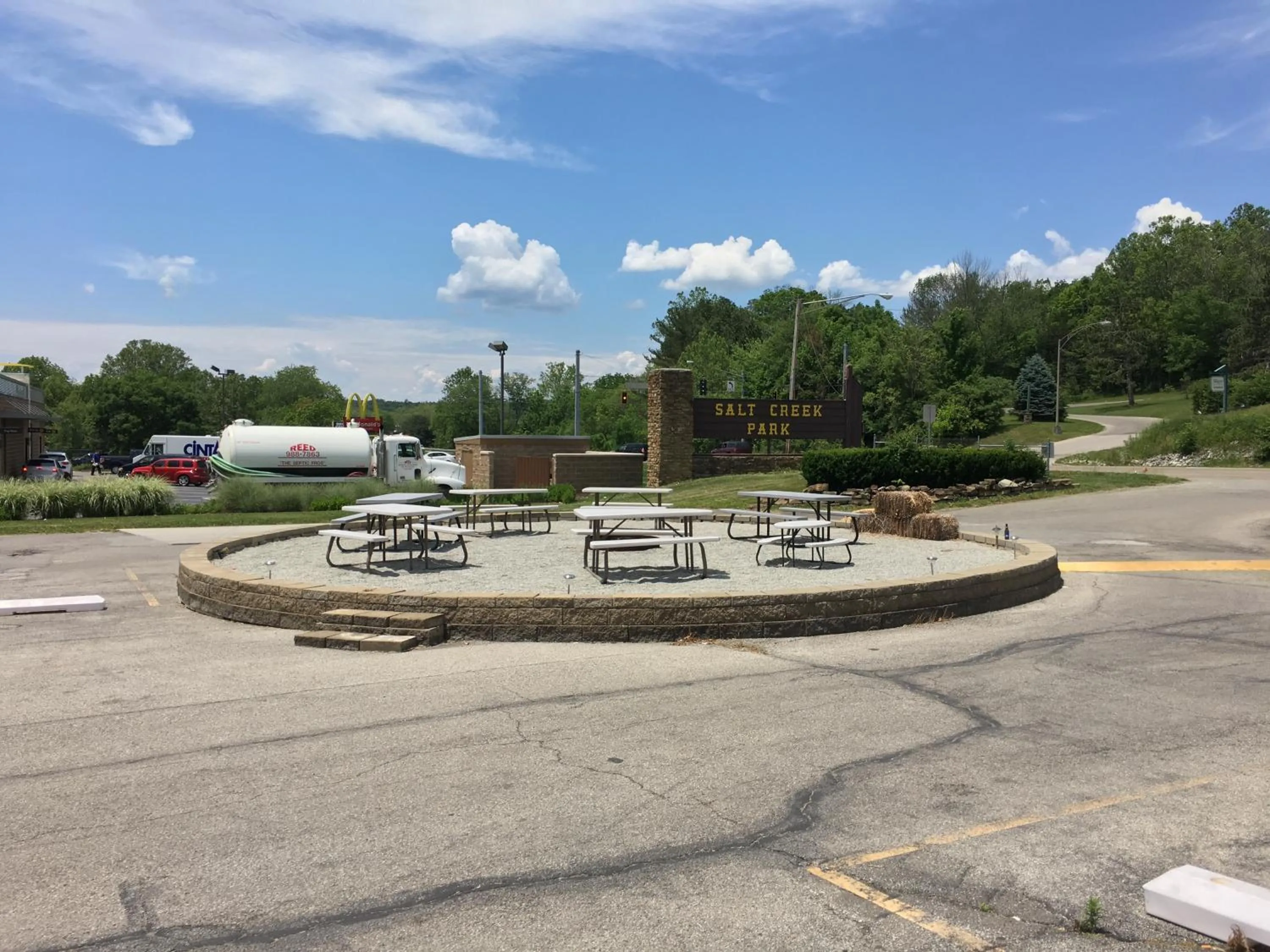 Property building in Salt Creek Inn
