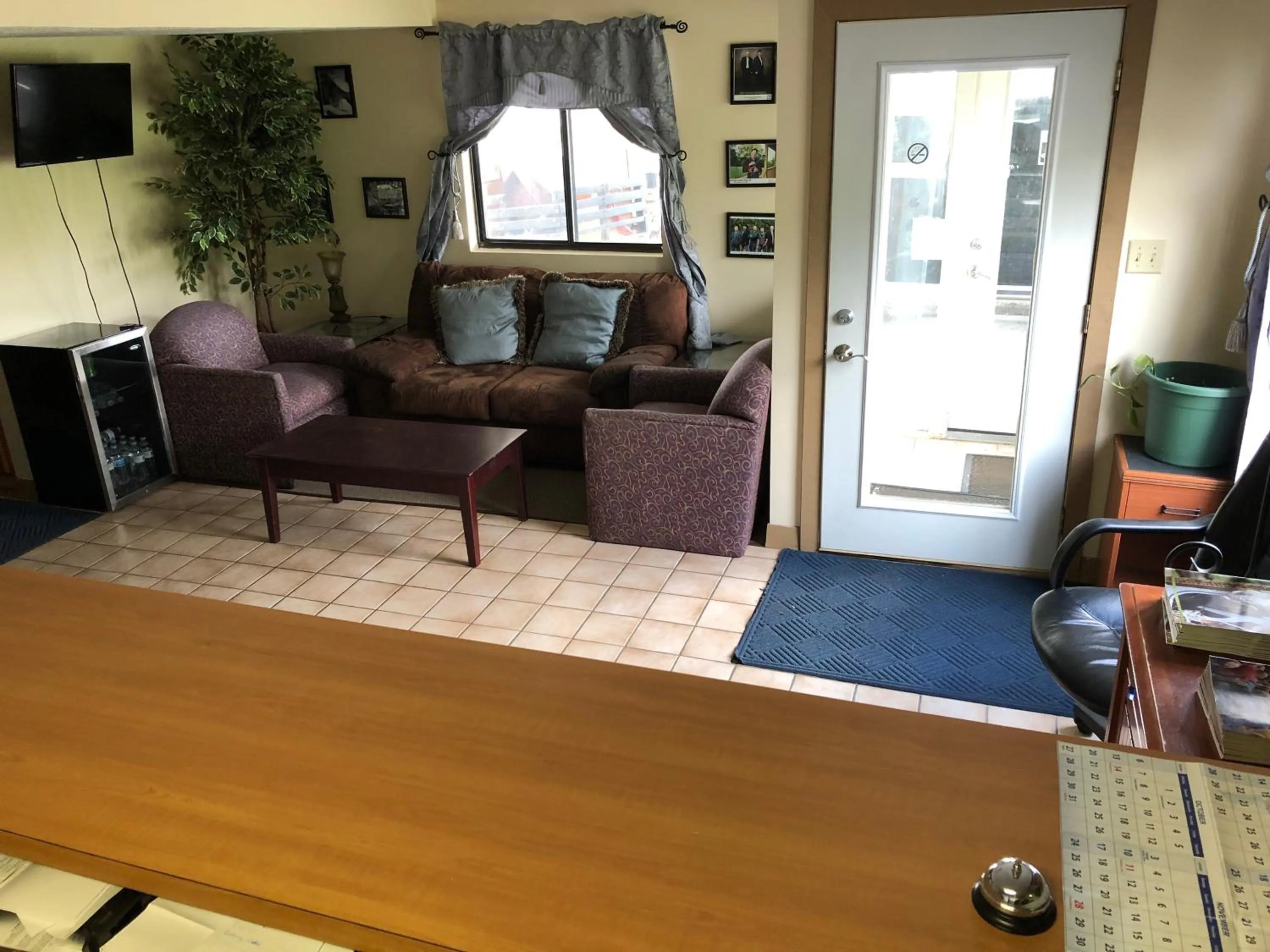 Lobby or reception in Salt Creek Inn