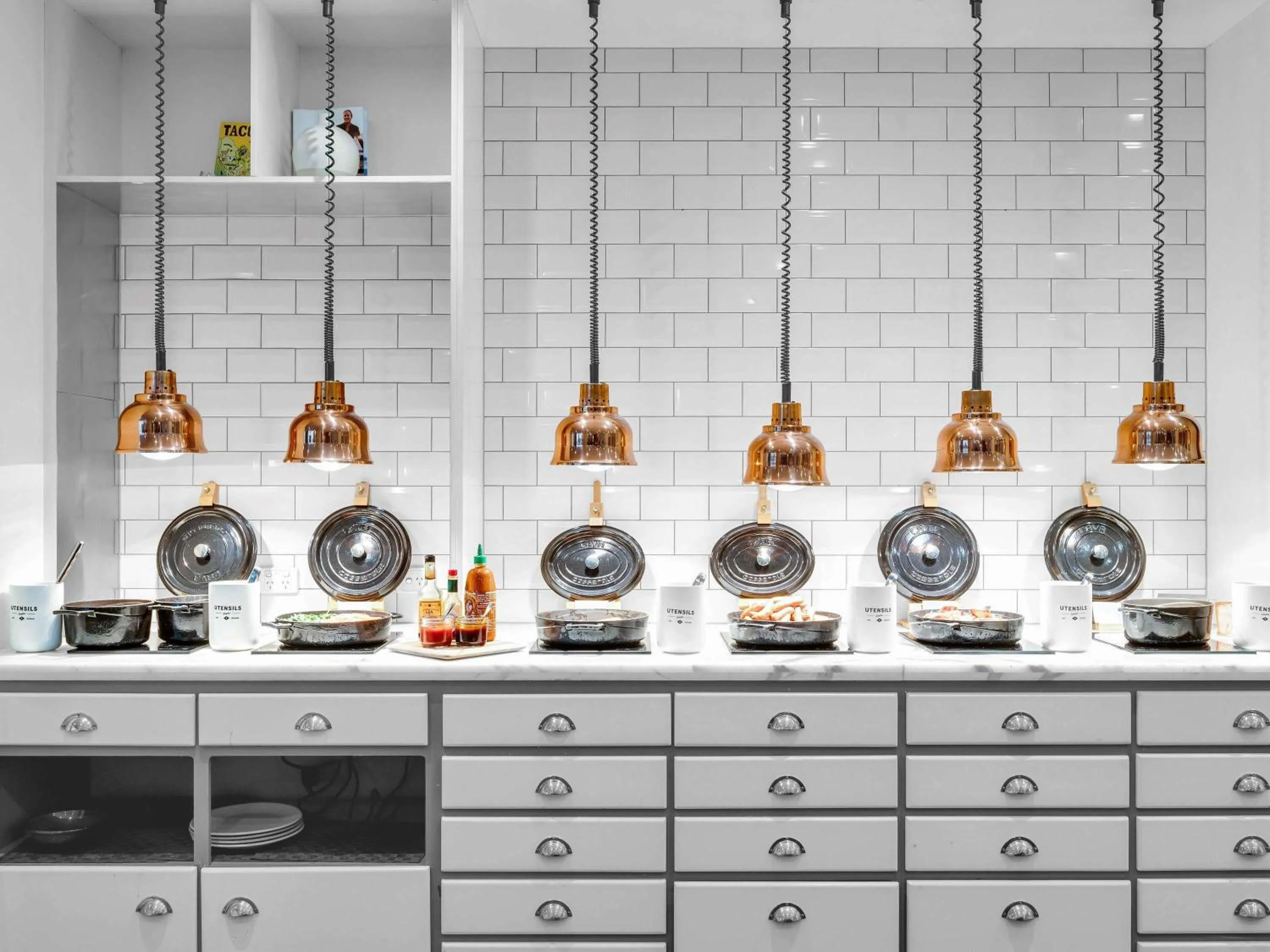 Restaurant/places to eat in Mantra on Russell