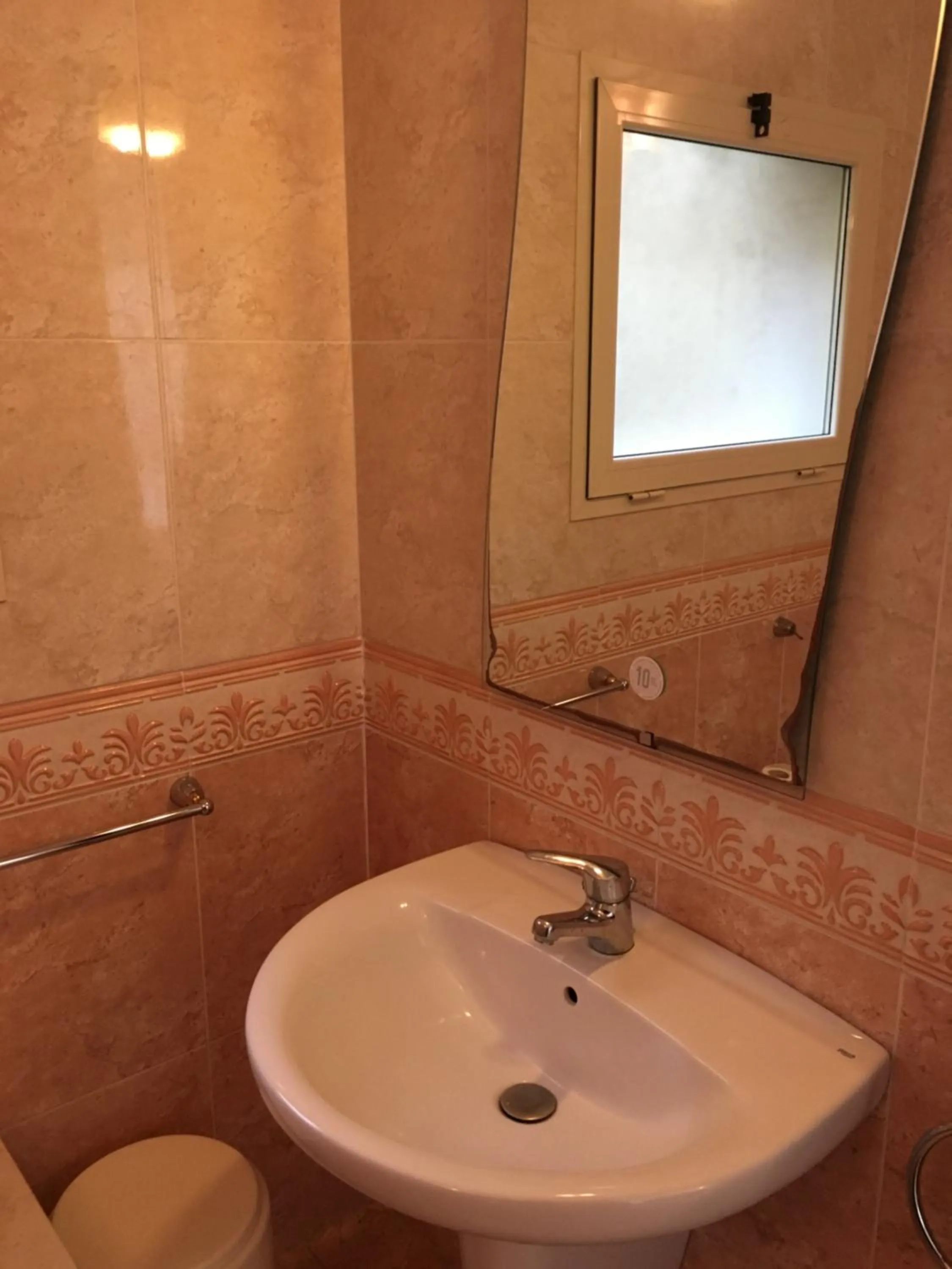 Bathroom in Mandel Residence by Mandel Club