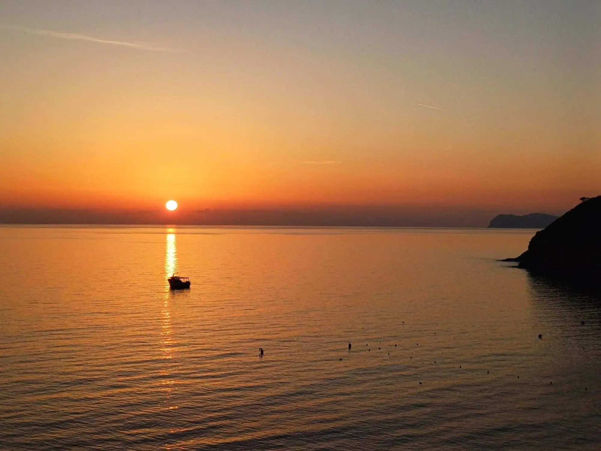 Property building in Mandel Residence by Mandel Club