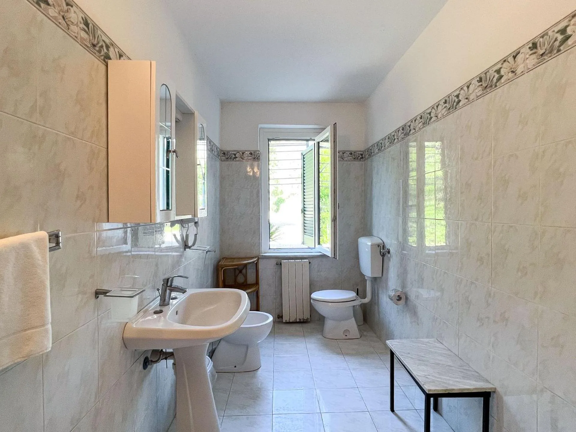 Bathroom in Mandel Residence by Mandel Club