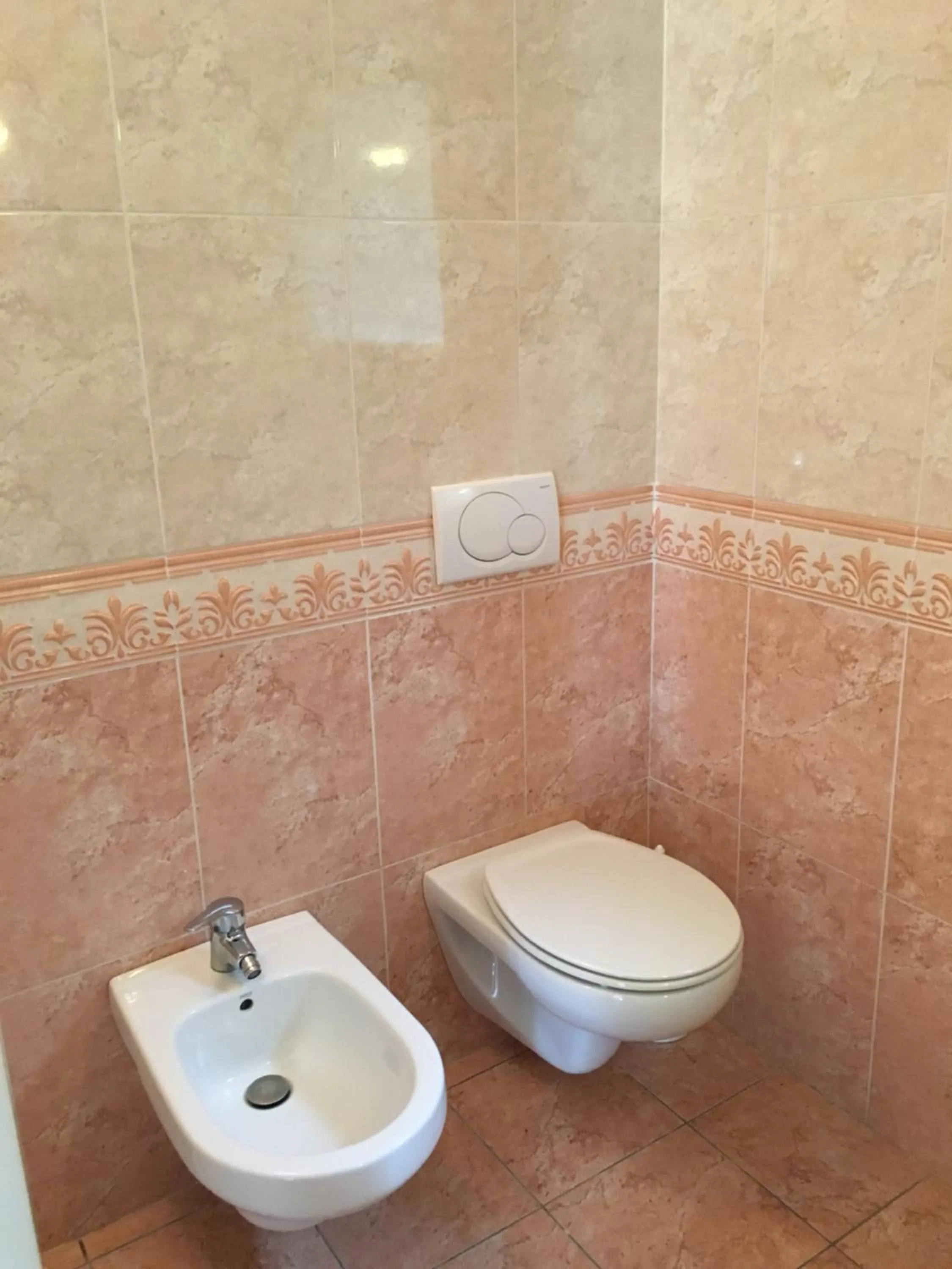 Bathroom in Mandel Residence by Mandel Club