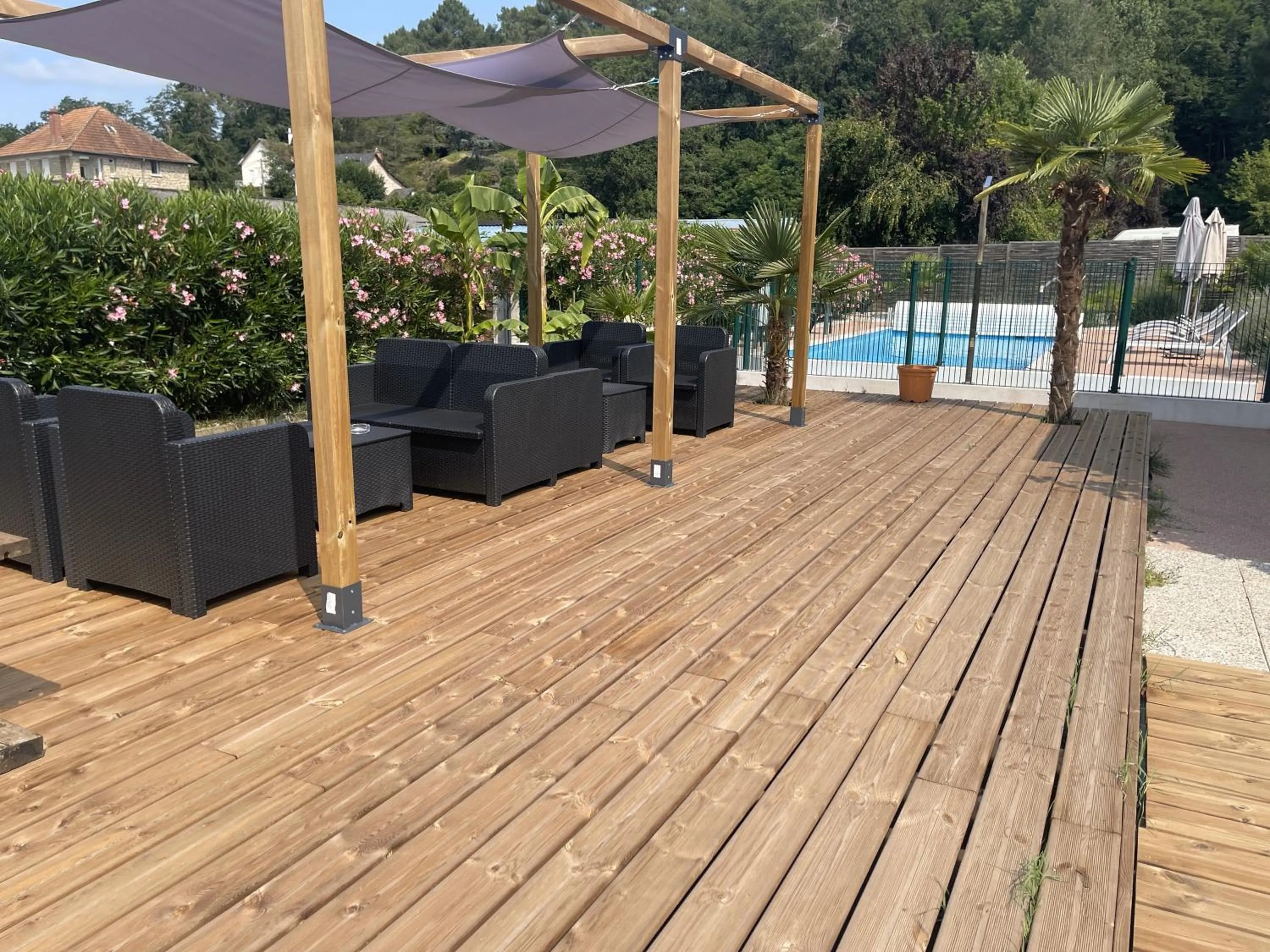 Garden in Brit Hotel Brive La Gaillarde - Restaurant La Limousine