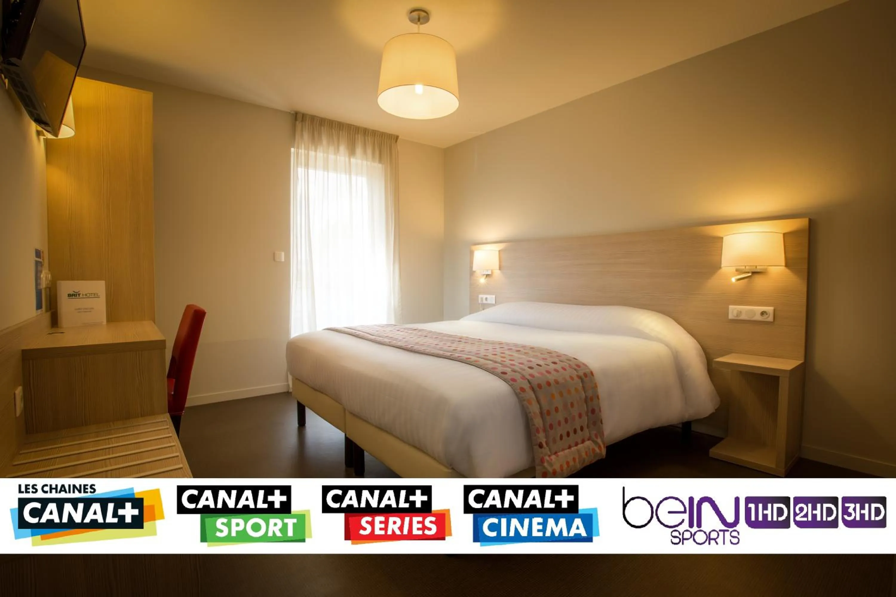 Bed in Brit Hotel Brive La Gaillarde - Restaurant La Limousine